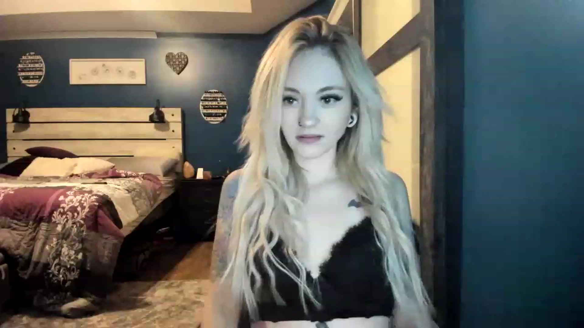 Gallery image thumbnail from AshSapphire's myfreecams stream on, 11/21/2022, 07:09 image 20 of 20