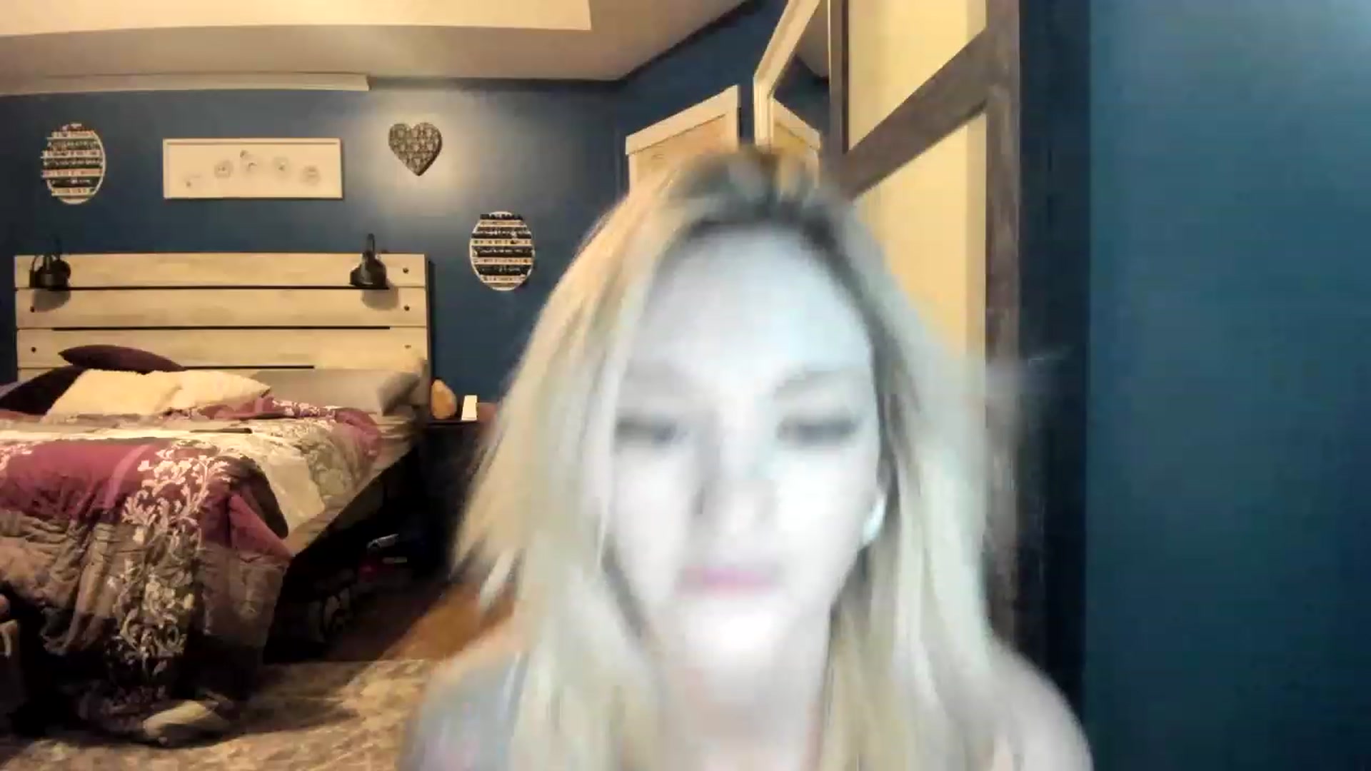 Gallery image thumbnail from AshSapphire's myfreecams stream on, 11/21/2022, 07:09 image 19 of 20