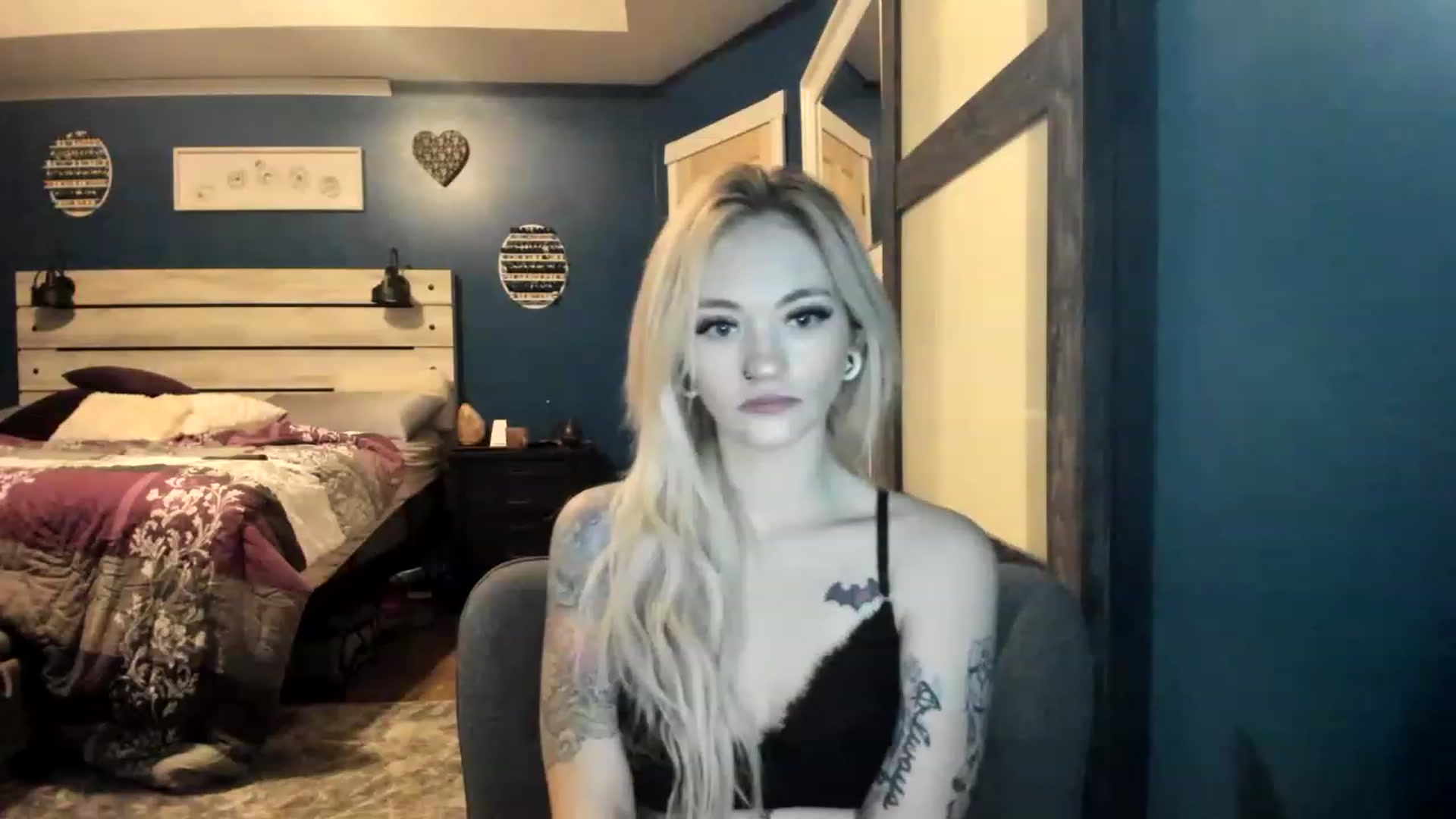 Gallery image thumbnail from AshSapphire's myfreecams stream on, 11/21/2022, 07:09 image 11 of 20
