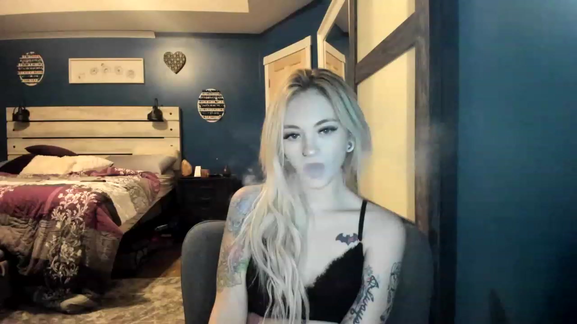 Gallery image thumbnail from AshSapphire's myfreecams stream on, 11/21/2022, 07:09 image 12 of 20
