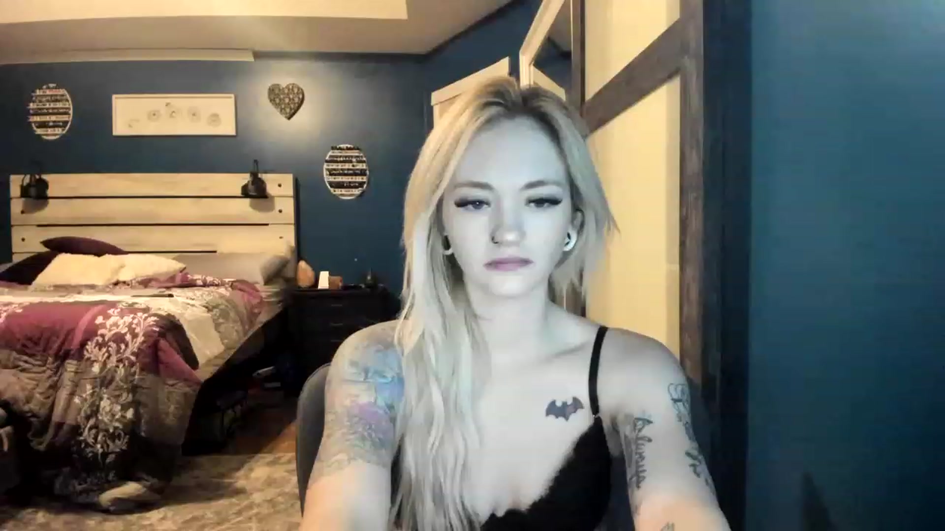 Gallery image thumbnail from AshSapphire's myfreecams stream on, 11/21/2022, 07:09 image 7 of 20