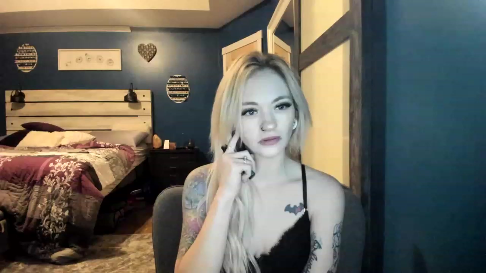 Gallery image thumbnail from AshSapphire's myfreecams stream on, 11/21/2022, 07:09 image 10 of 20