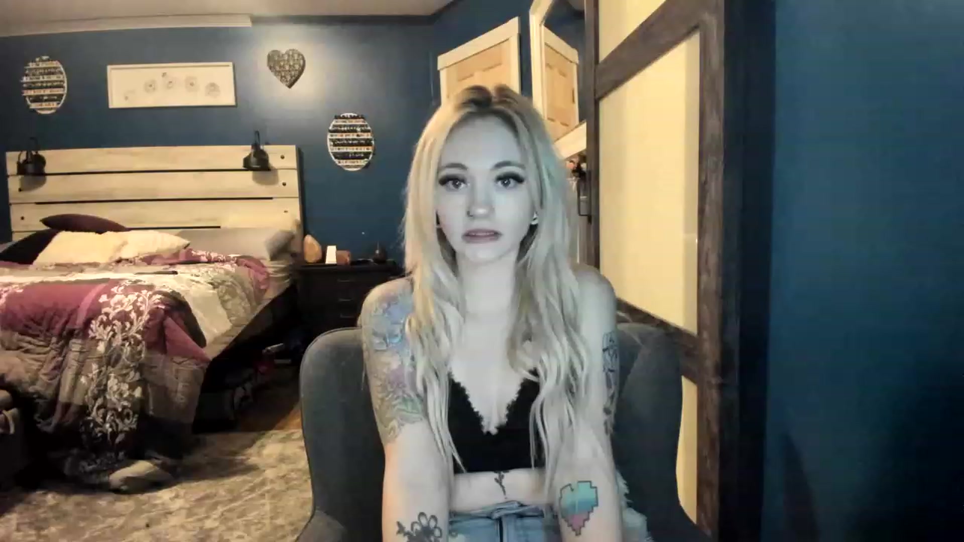 Gallery image thumbnail from AshSapphire's myfreecams stream on, 11/21/2022, 08:27 image 8 of 20