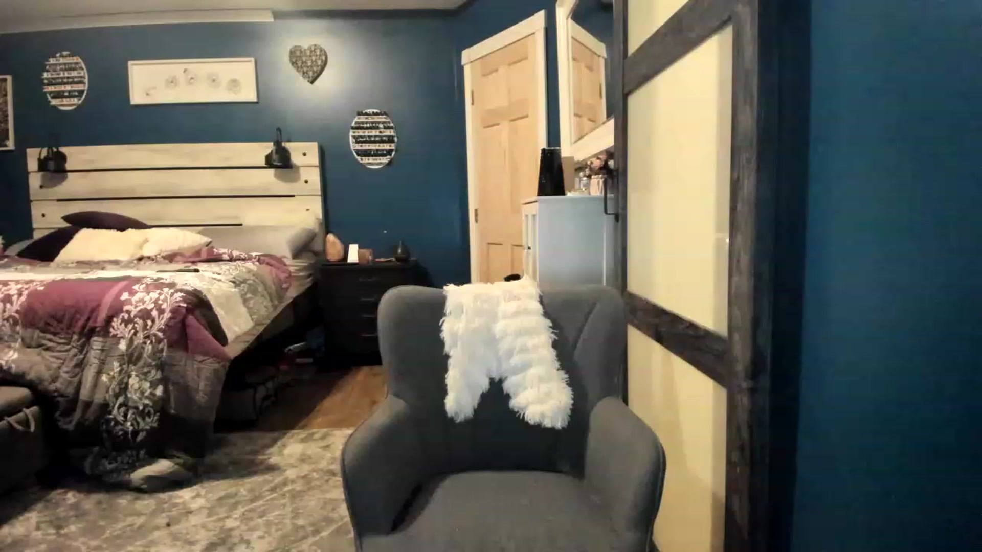 Gallery image thumbnail from AshSapphire's myfreecams stream on, 11/21/2022, 09:56 image 12 of 20