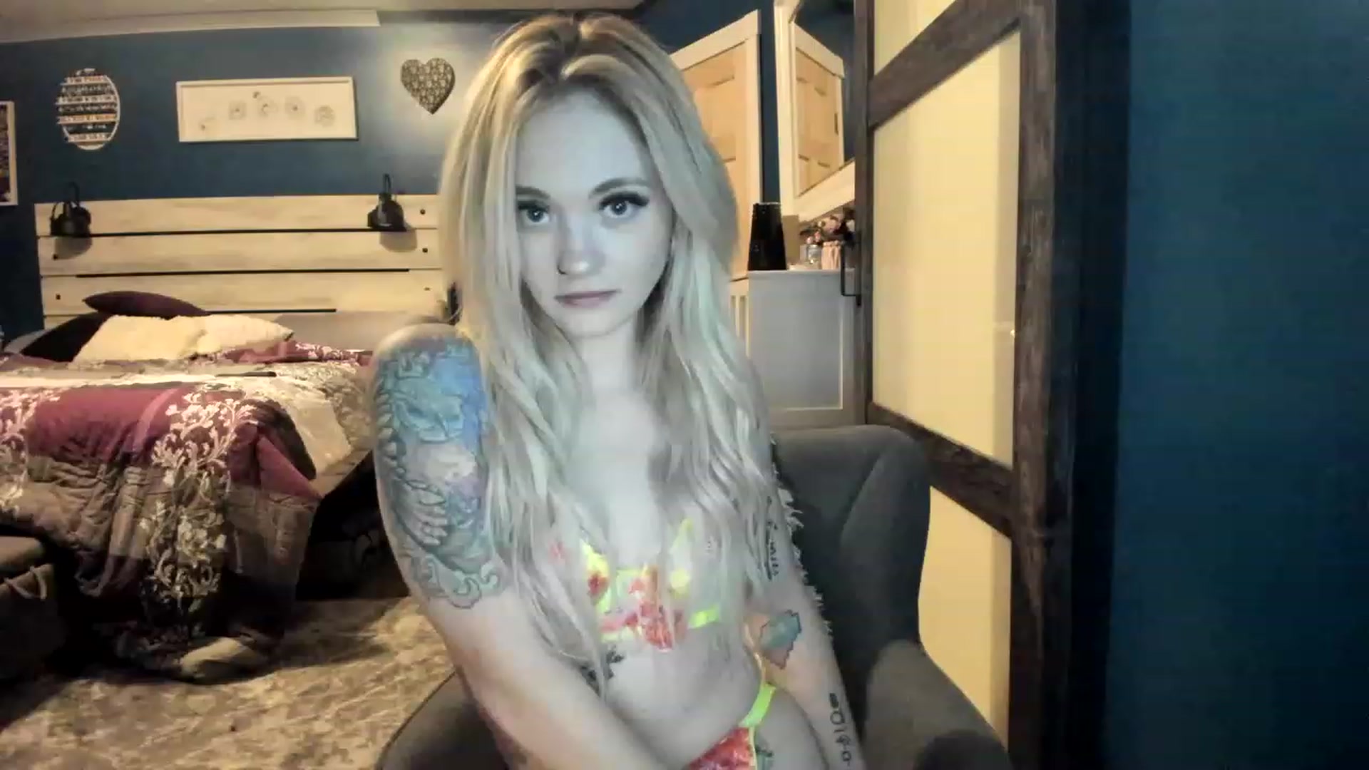 Gallery image thumbnail from AshSapphire's myfreecams stream on, 11/21/2022, 09:56 image 13 of 20