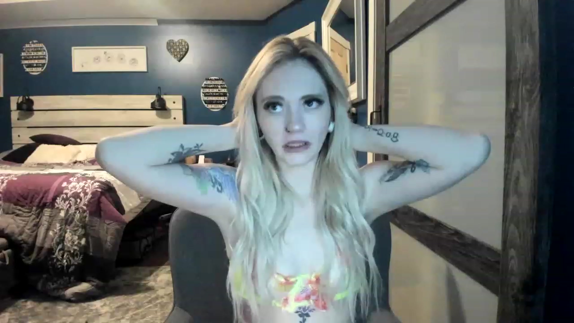 Gallery image thumbnail from AshSapphire's myfreecams stream on, 11/21/2022, 10:30 image 7 of 20