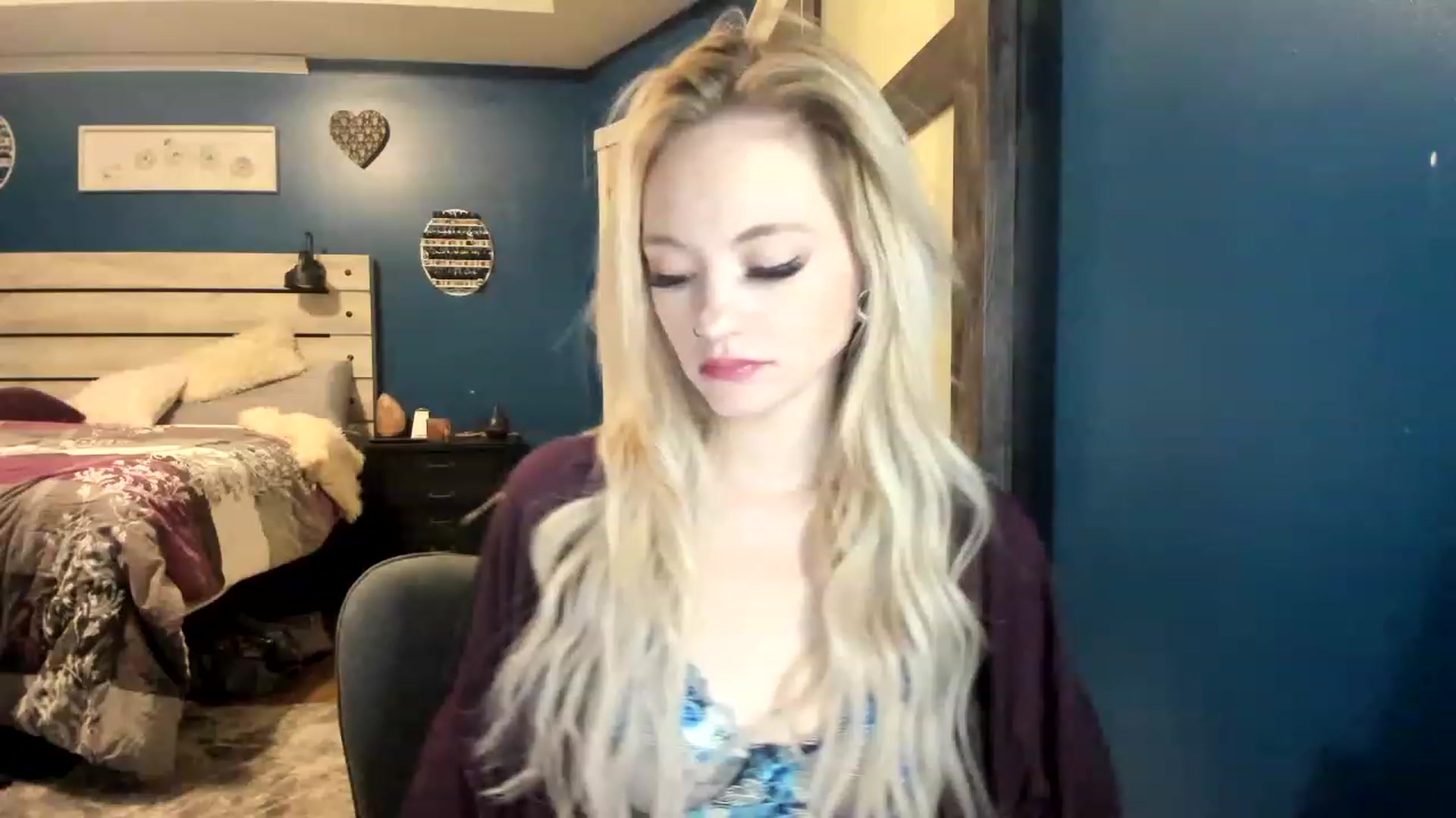 Gallery image thumbnail from AshSapphire's myfreecams stream on, 11/22/2022, 09:59 image 3 of 20