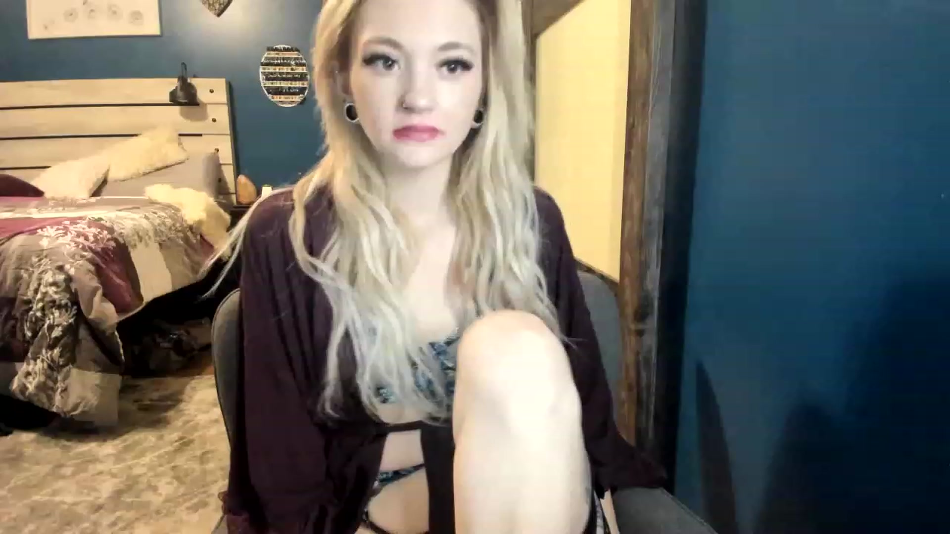 Gallery image thumbnail from AshSapphire's myfreecams stream on, 11/22/2022, 09:59 image 9 of 20