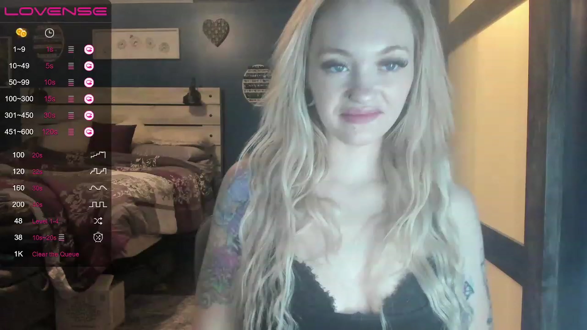 Gallery image thumbnail from AshSapphire's myfreecams stream on, 12/12/2022, 19:00 image 18 of 20