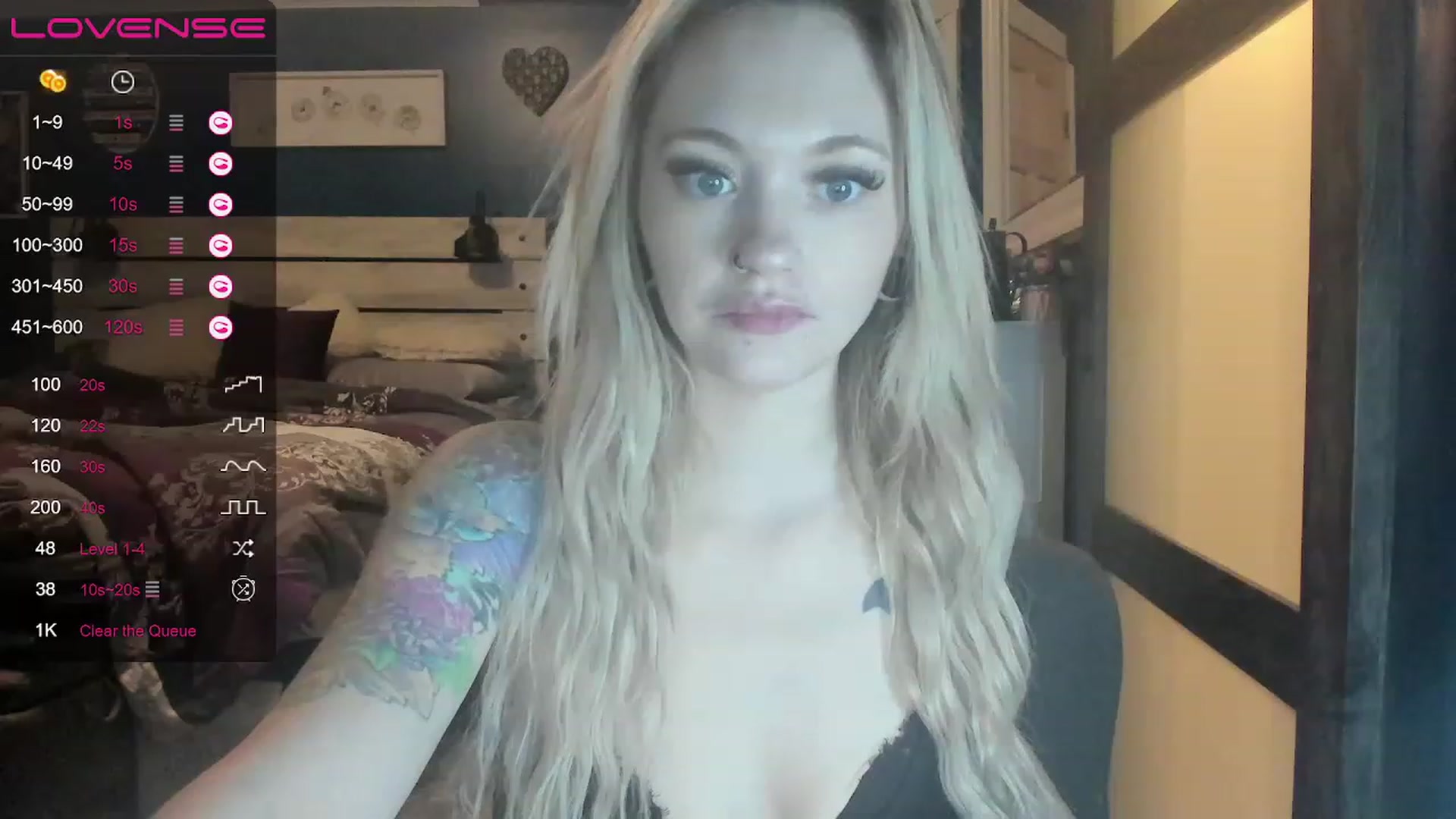 Gallery image thumbnail from AshSapphire's myfreecams stream on, 12/12/2022, 19:00 image 11 of 20
