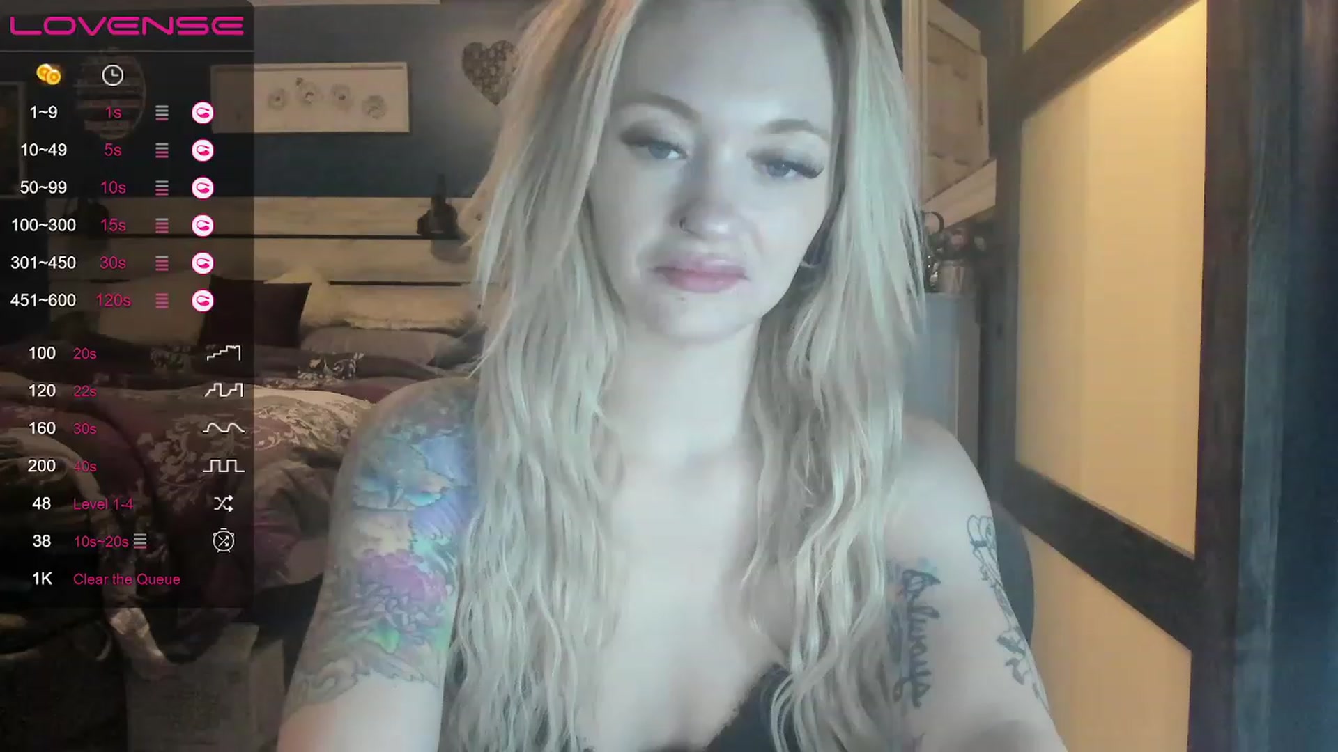 Gallery image thumbnail from AshSapphire's myfreecams stream on, 12/12/2022, 19:00 image 13 of 20