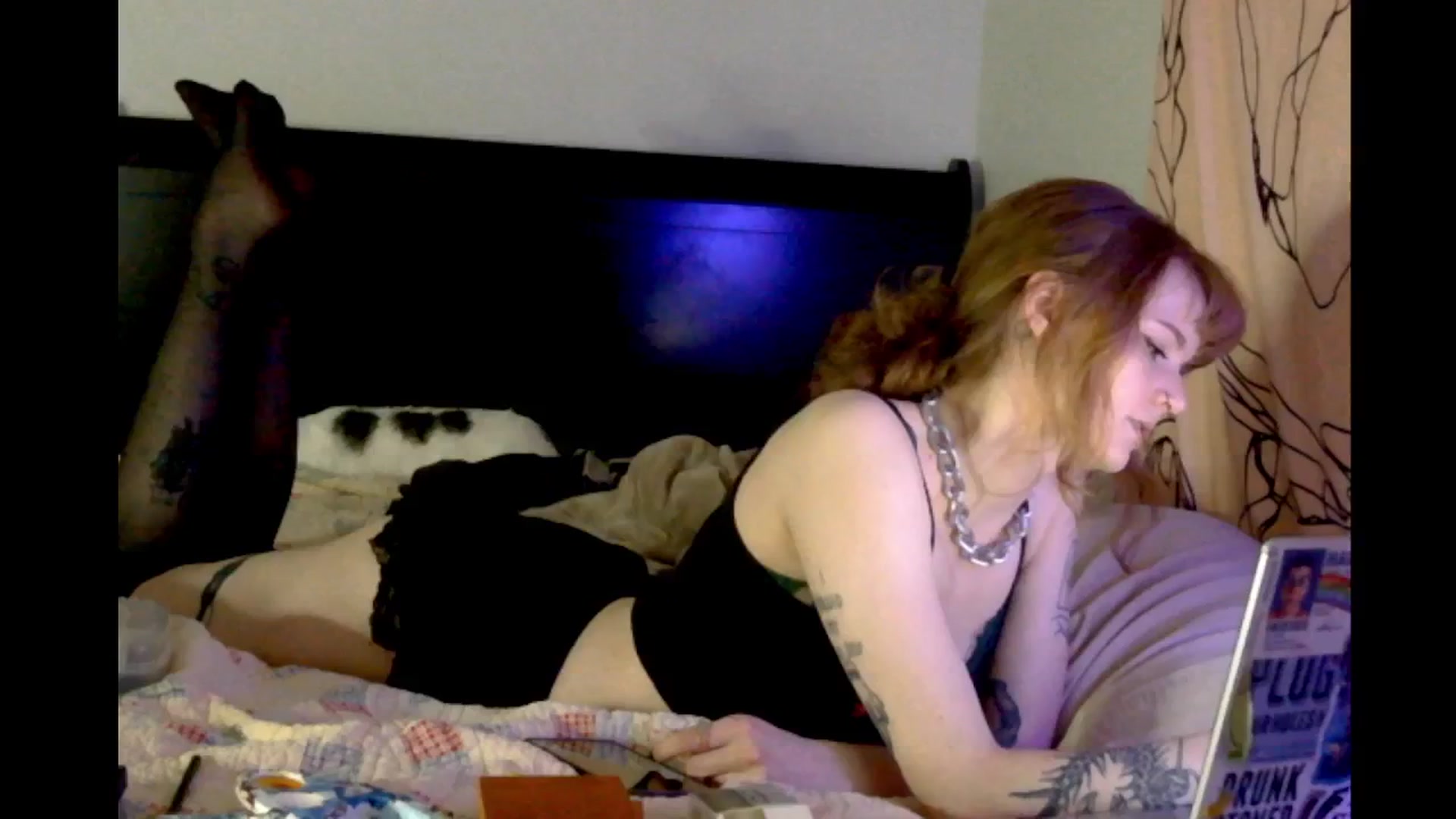 Gallery image thumbnail from AshTheNymph's myfreecams stream on, 04/29/2026, 05:19 image 16 of 20
