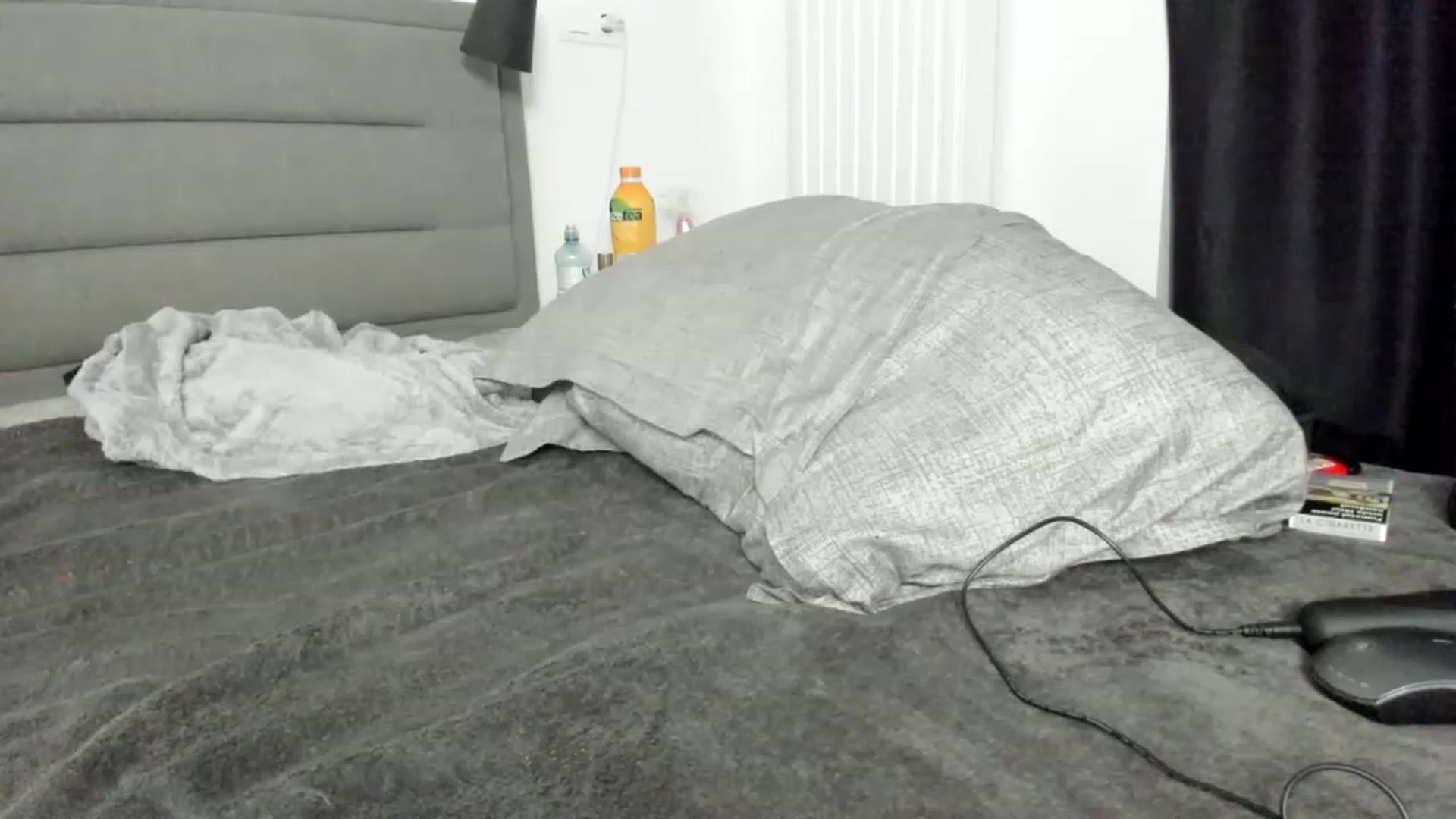 Gallery image thumbnail from AshYouNeed's myfreecams stream on, 12/21/2022, 24:11 image 15 of 20
