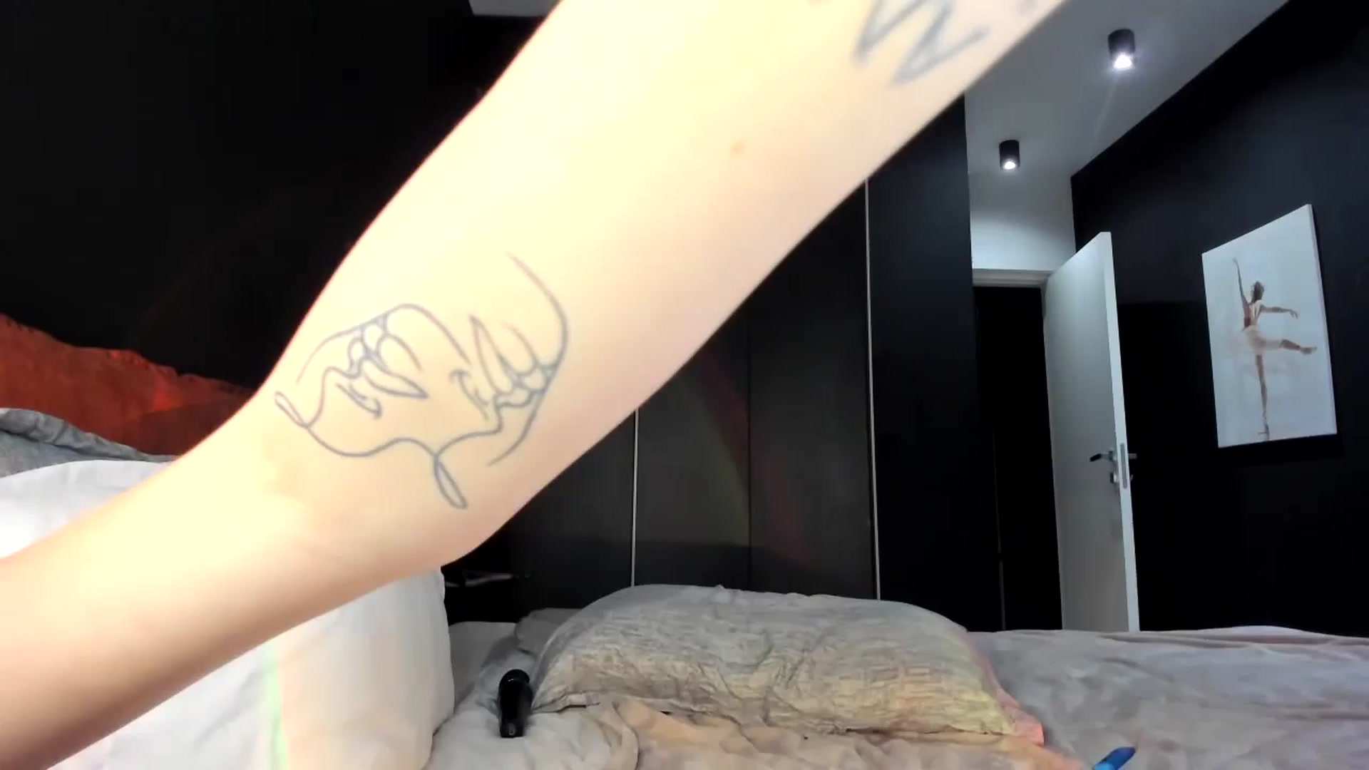 Gallery image thumbnail from AshYouNeed's myfreecams stream on, 12/06/2024, 20:43 image 1 of 20