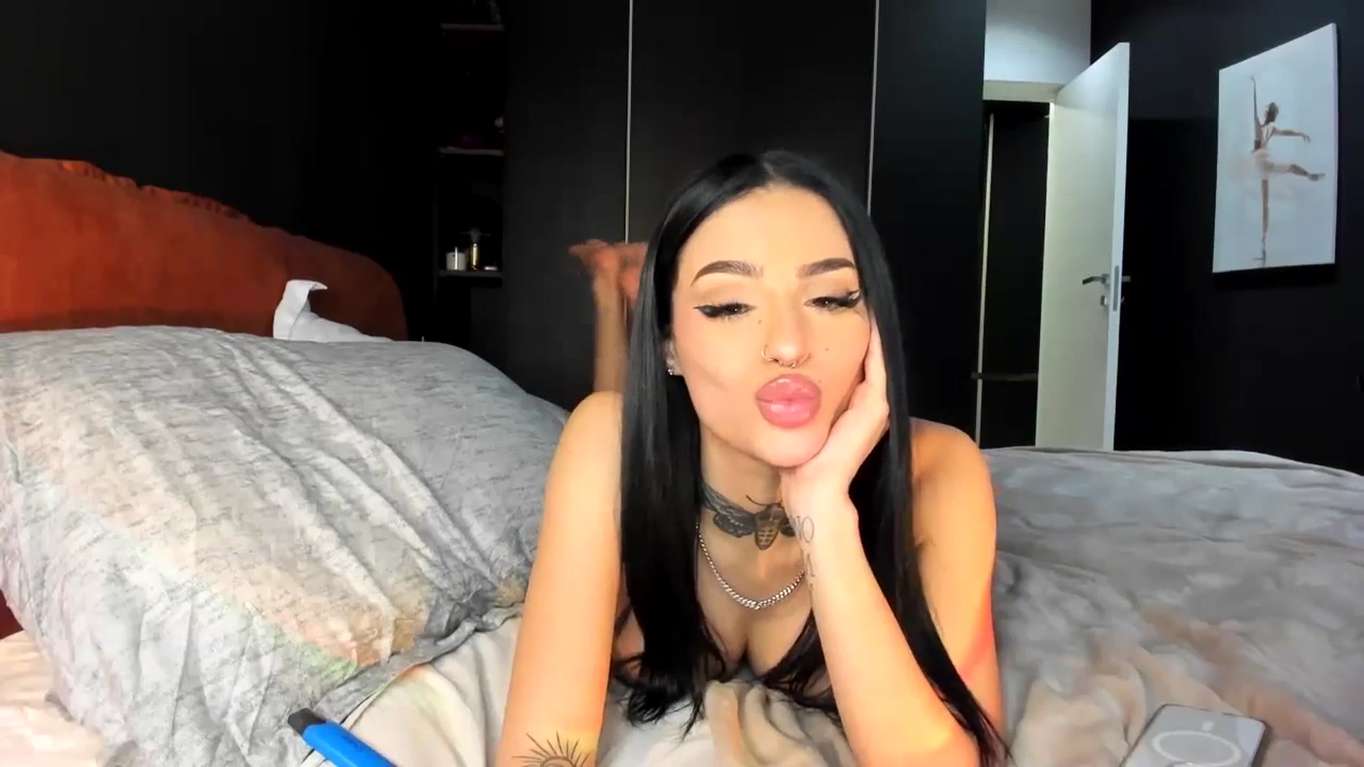 Gallery image thumbnail from AshYouNeed's myfreecams stream on, 12/06/2024, 20:43 image 11 of 20