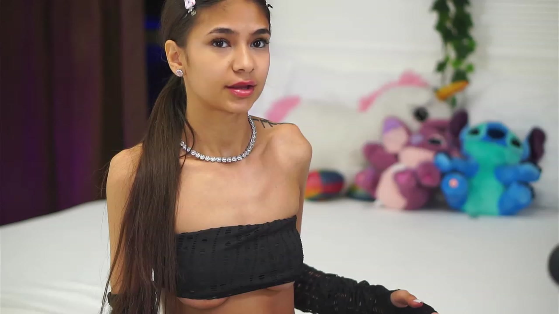 Gallery image thumbnail from AshaYuva's myfreecams stream on, 03/16/2024, 21:55 image 4 of 20