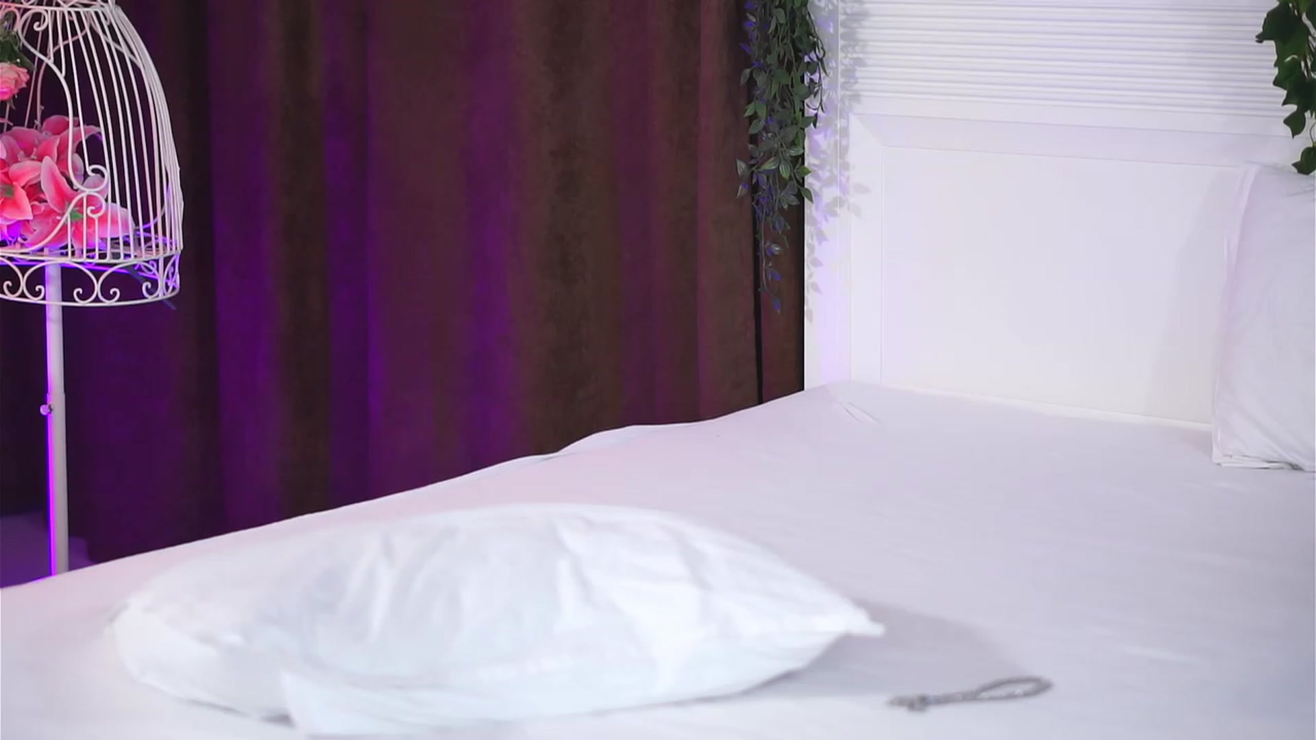Gallery image thumbnail from AshaYuva's myfreecams stream on, 03/17/2024, 21:10 image 13 of 20