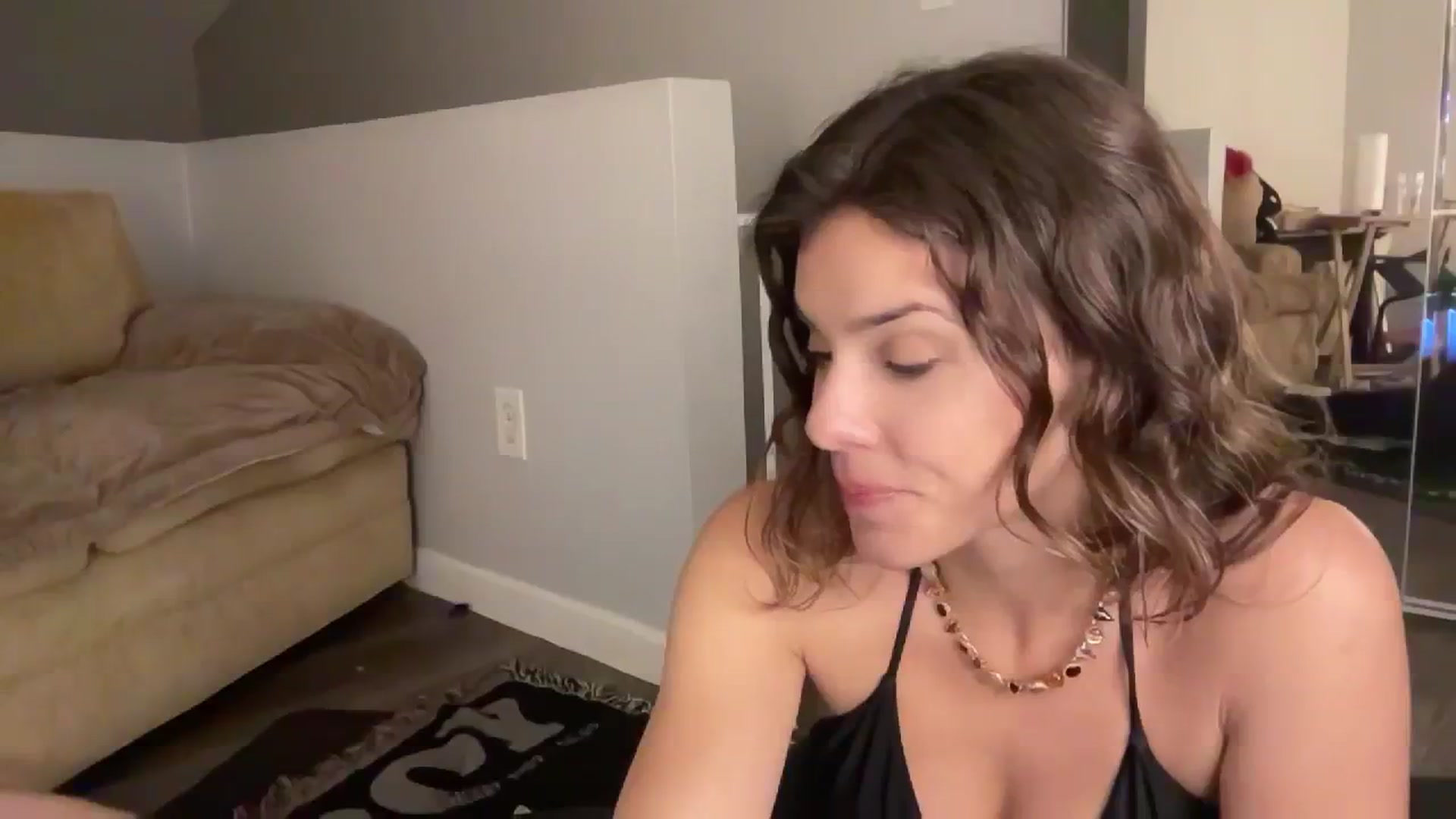 Gallery image thumbnail from AsheEllis's myfreecams stream on, 02/14/2024, 06:25 image 18 of 20