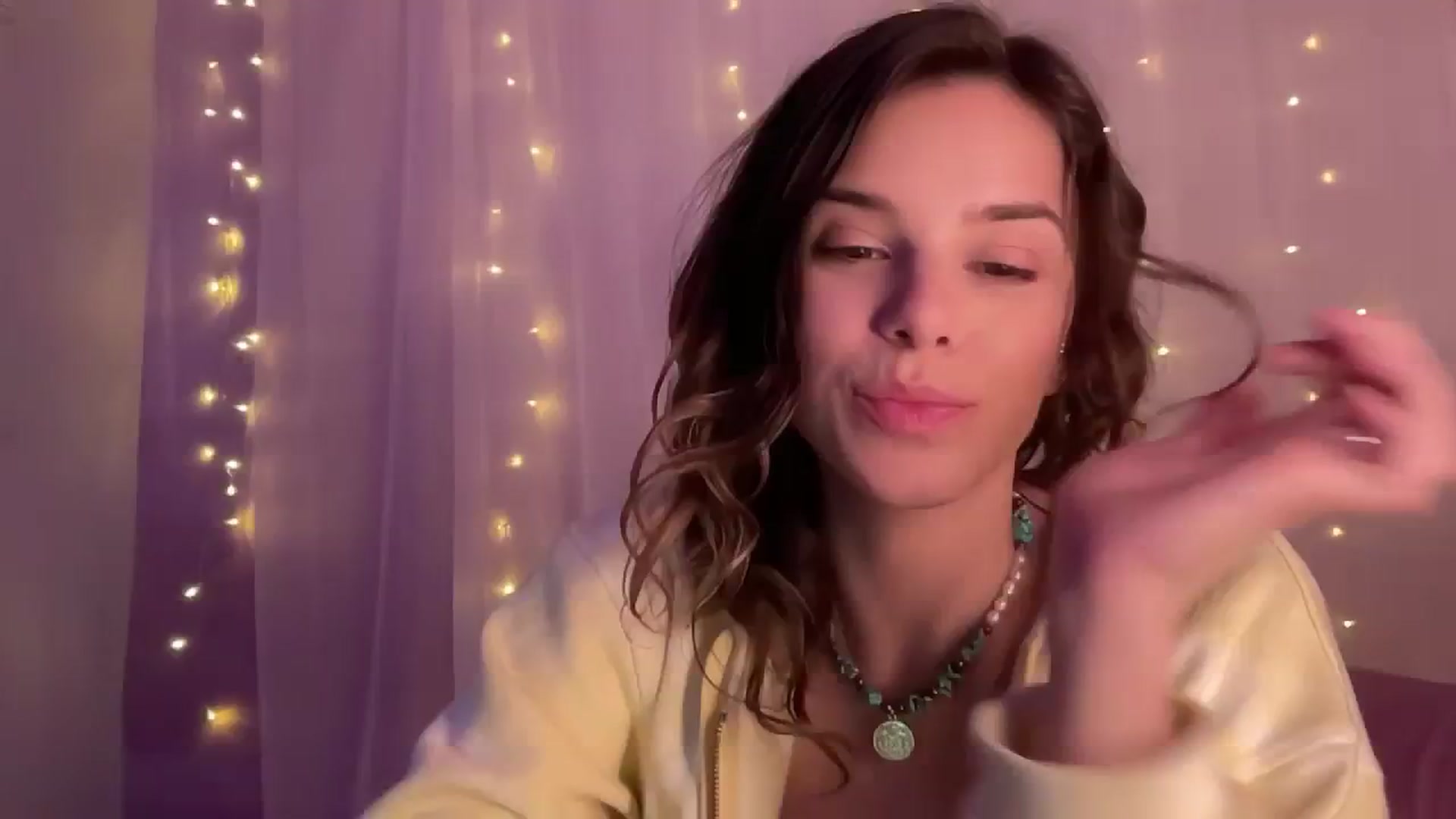 Gallery image thumbnail from AsheEllis's myfreecams stream on, 03/10/2024, 08:17 image 9 of 20