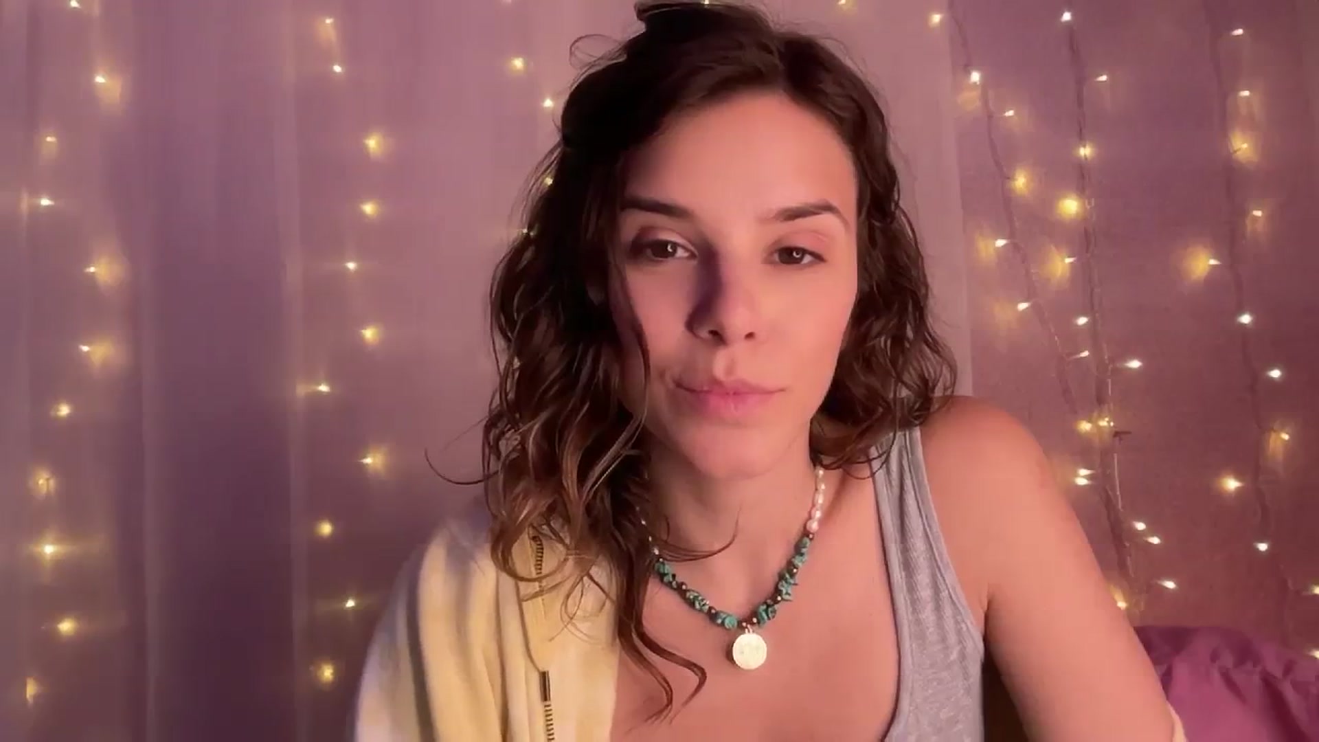 Gallery image thumbnail from AsheEllis's myfreecams stream on, 03/10/2024, 08:17 image 15 of 20