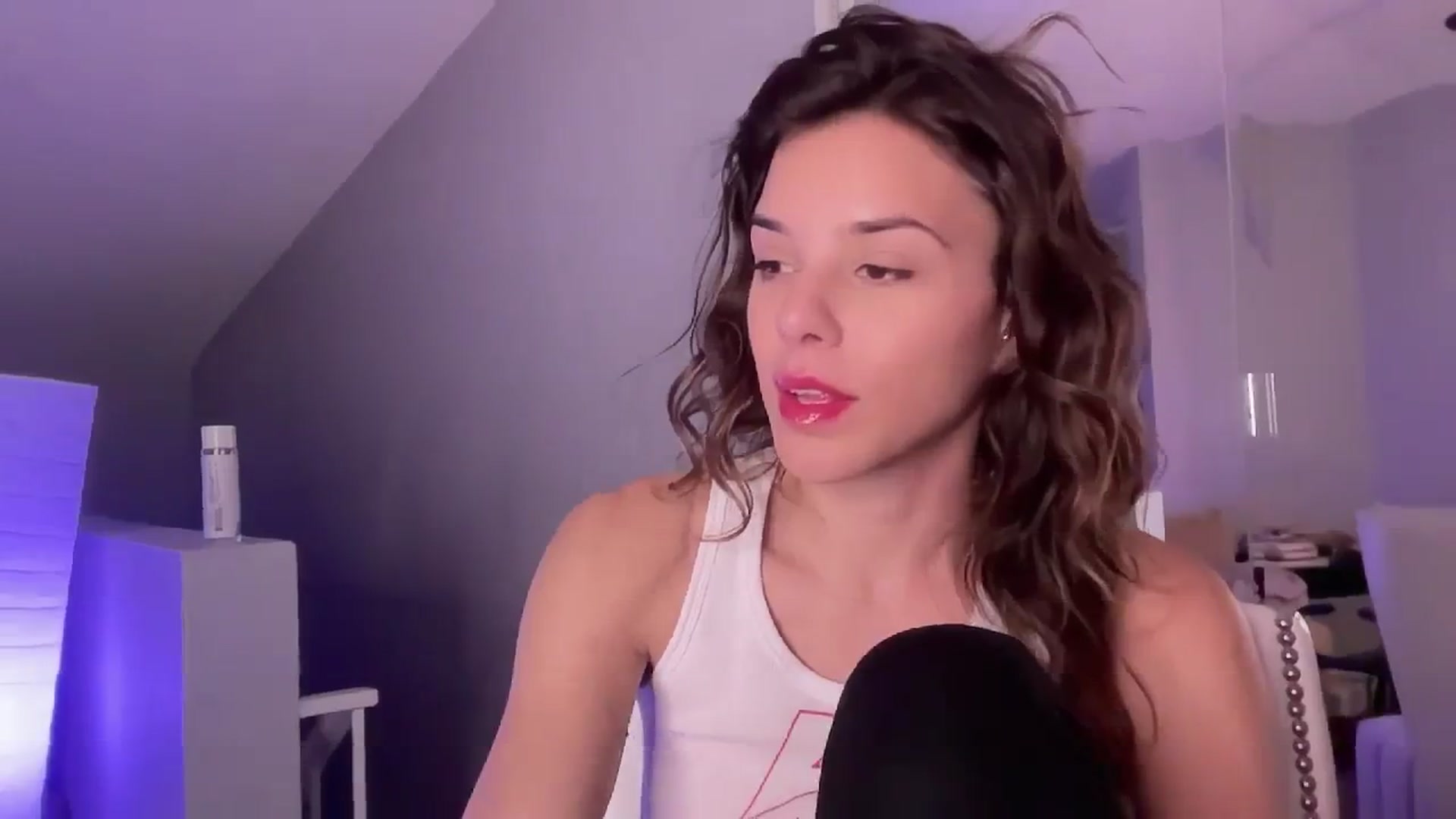 Gallery image thumbnail from AsheEllis's myfreecams stream on, 03/15/2024, 06:24 image 15 of 20