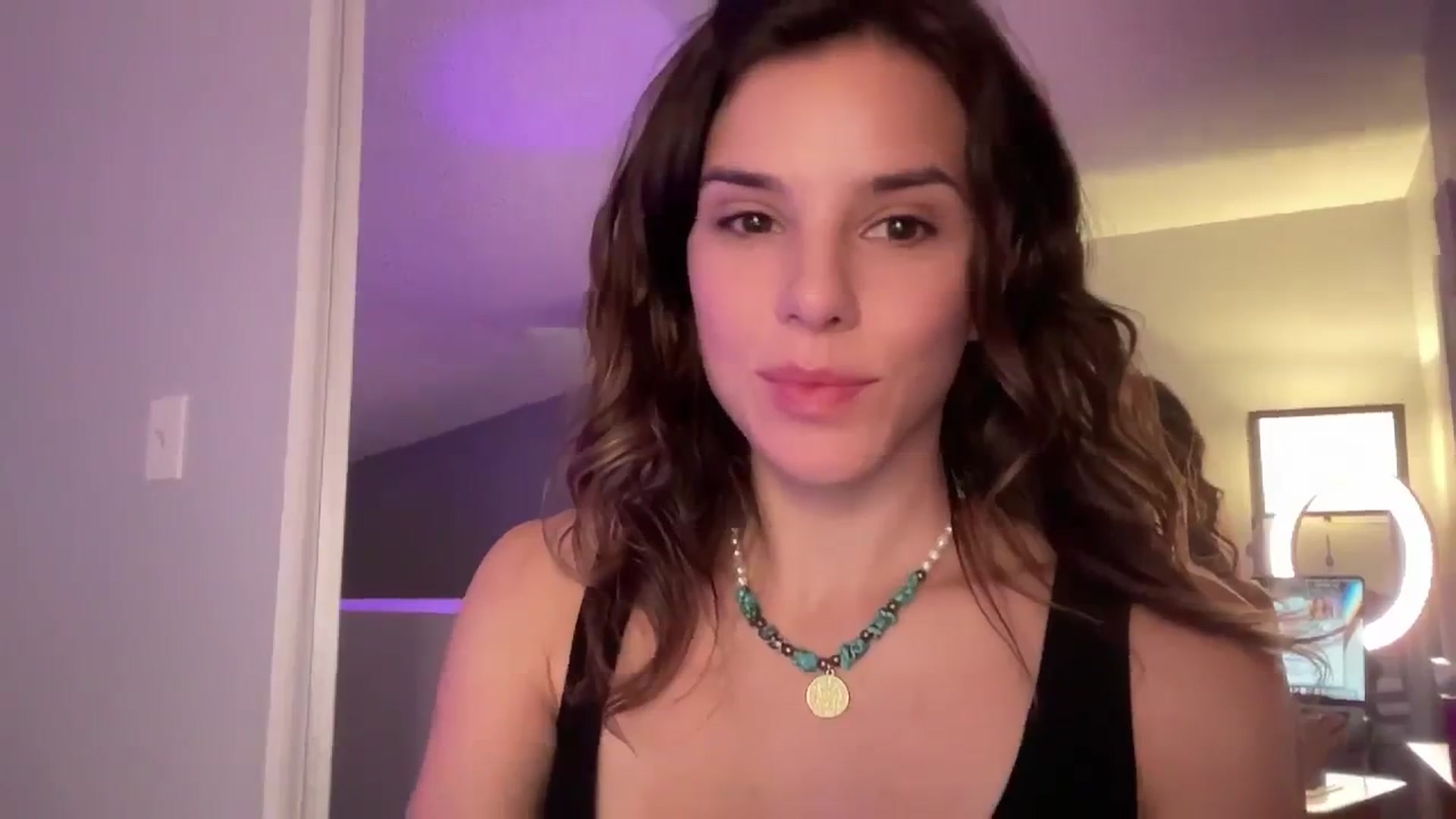 Gallery image thumbnail from AsheEllis's myfreecams stream on, 03/16/2024, 08:36 image 18 of 20