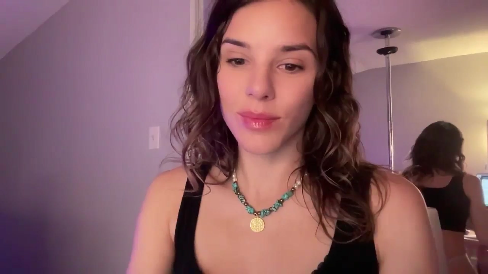 Gallery image thumbnail from AsheEllis's myfreecams stream on, 03/16/2024, 08:36 image 4 of 20