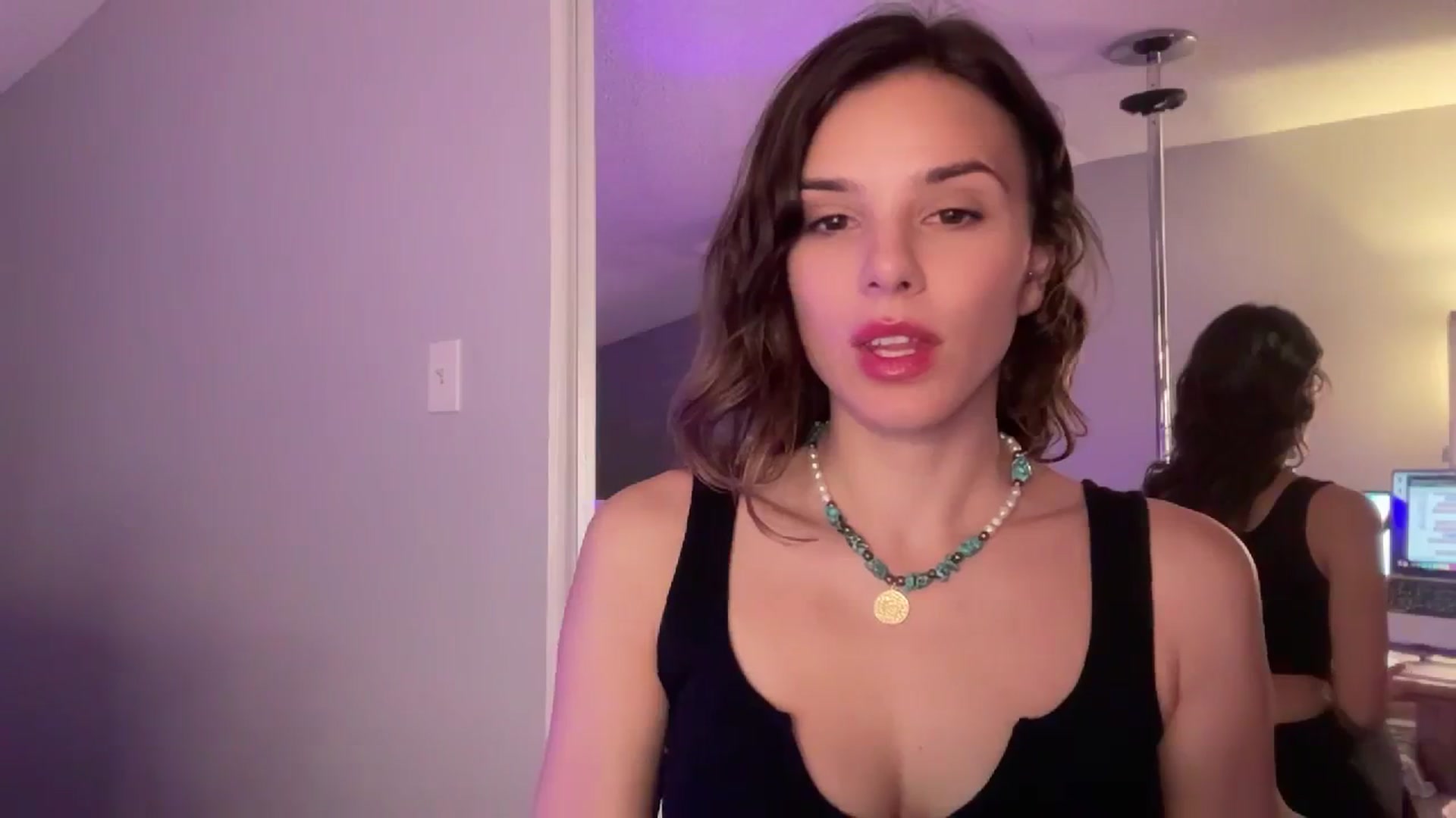 Gallery image thumbnail from AsheEllis's myfreecams stream on, 03/16/2024, 09:40 image 3 of 20