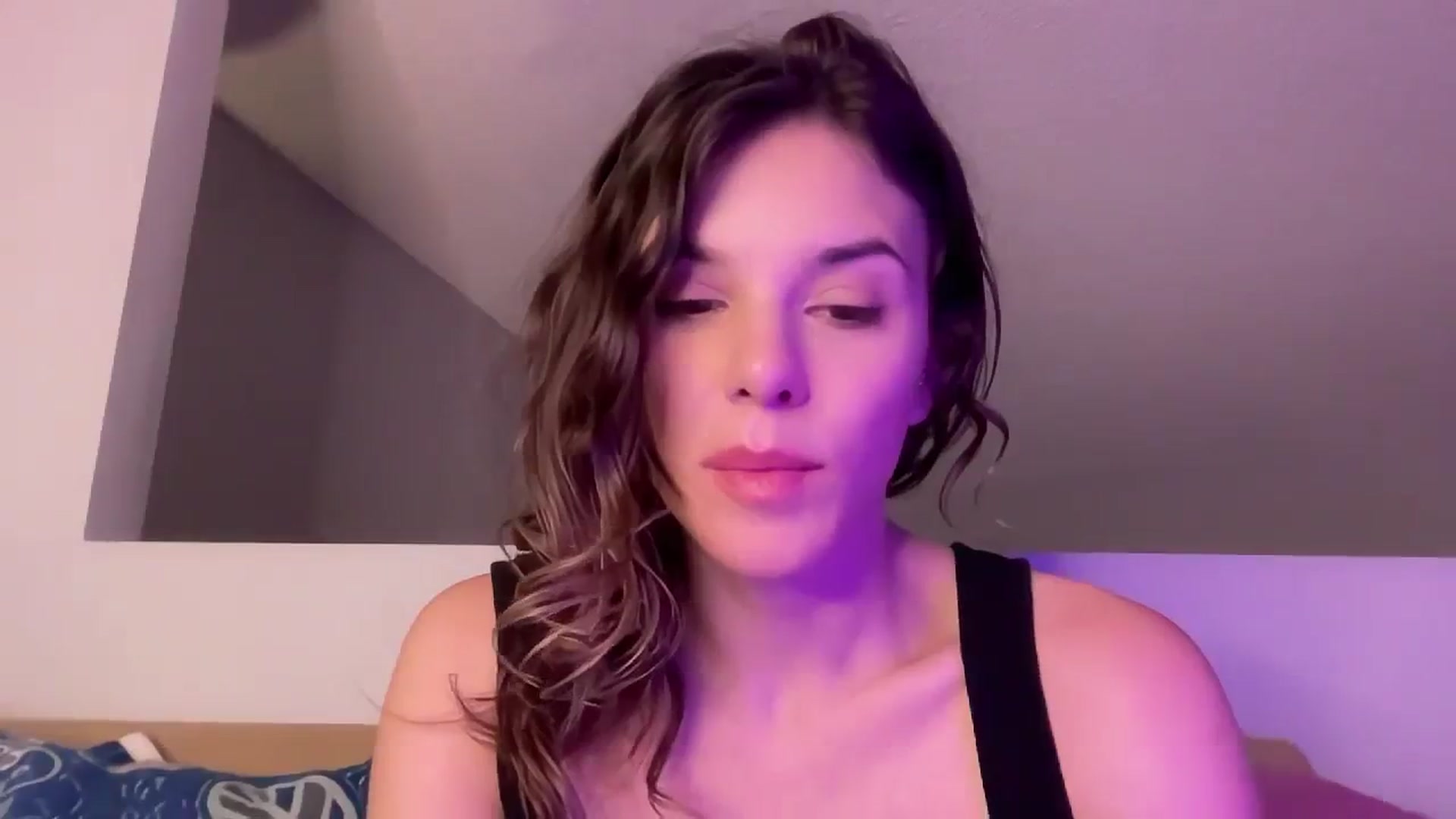 Gallery image thumbnail from AsheEllis's myfreecams stream on, 03/17/2024, 09:07 image 17 of 20