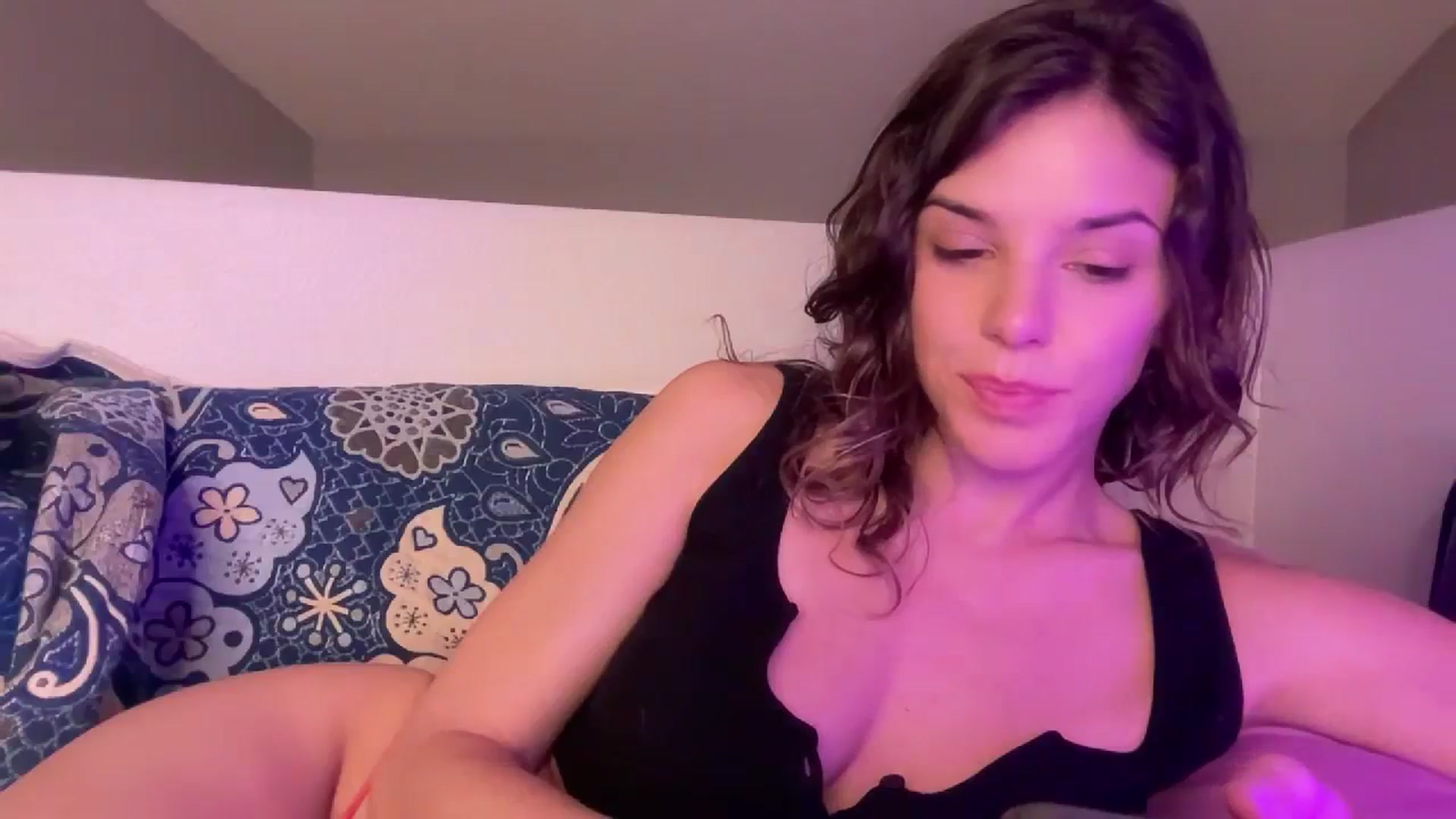 Gallery image thumbnail from AsheEllis's myfreecams stream on, 03/17/2024, 09:07 image 18 of 20