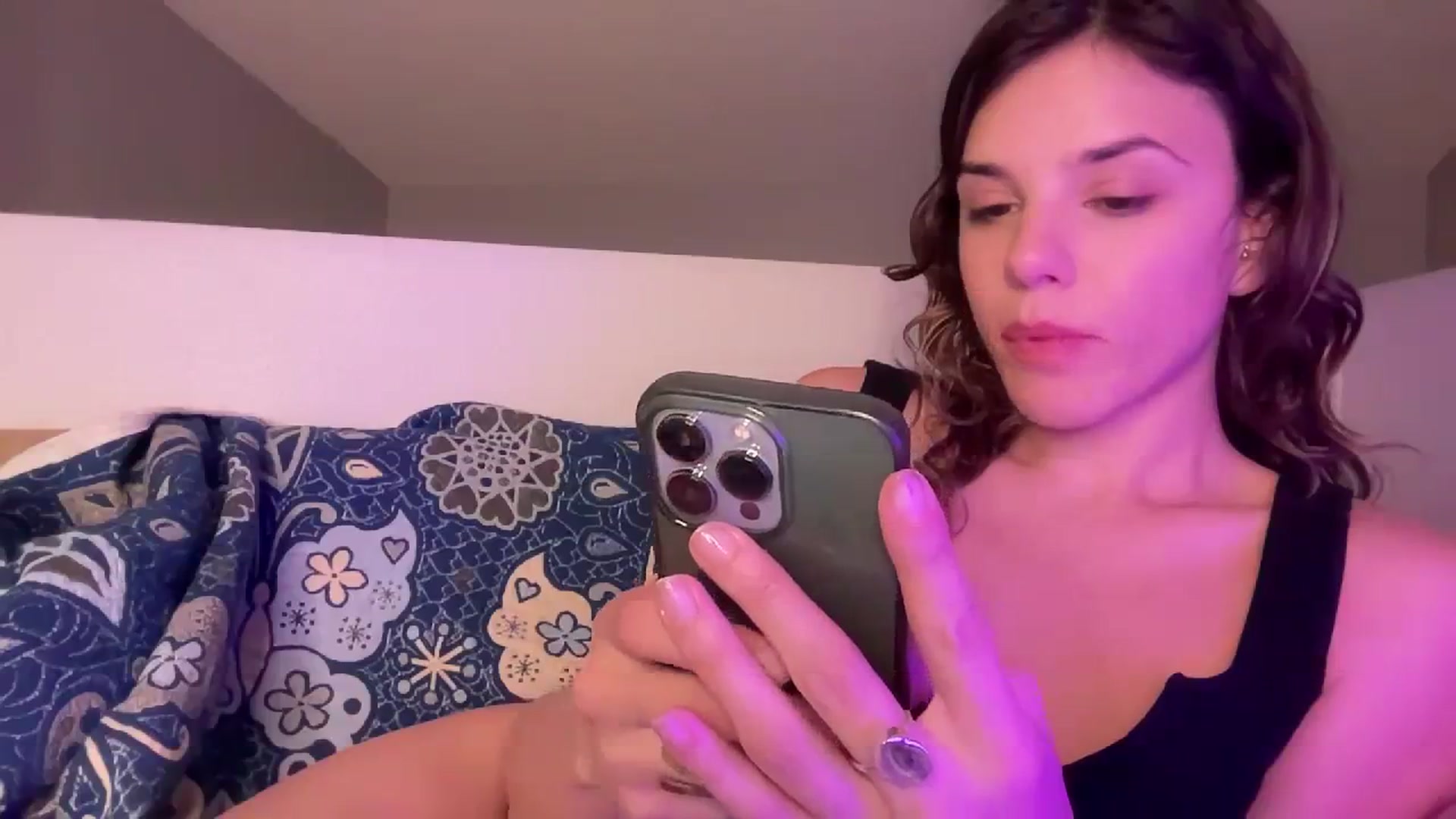Gallery image thumbnail from AsheEllis's myfreecams stream on, 03/17/2024, 09:07 image 14 of 20
