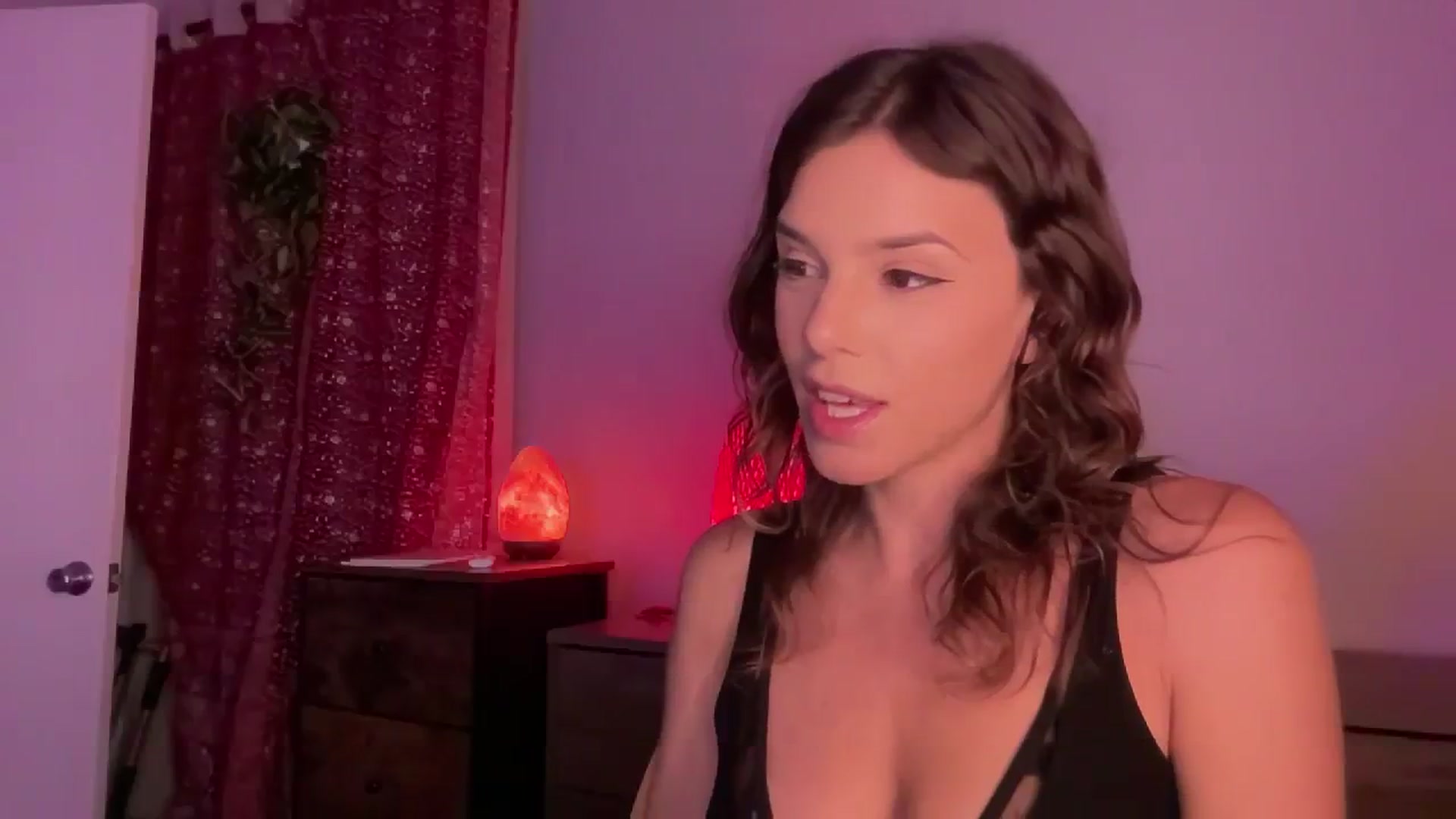 Gallery image thumbnail from AsheEllis's myfreecams stream on, 04/08/2024, 05:08 image 9 of 20