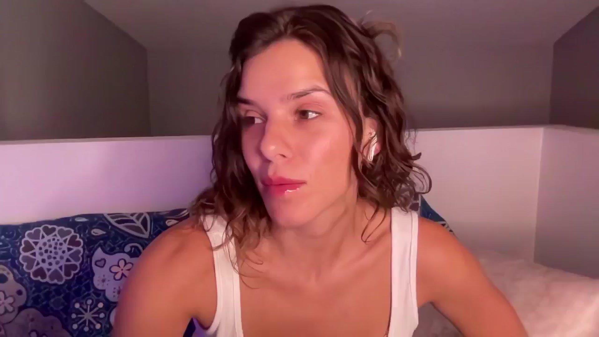 Gallery image thumbnail from AsheEllis's myfreecams stream on, 06/13/2024, 06:03 image 2 of 20