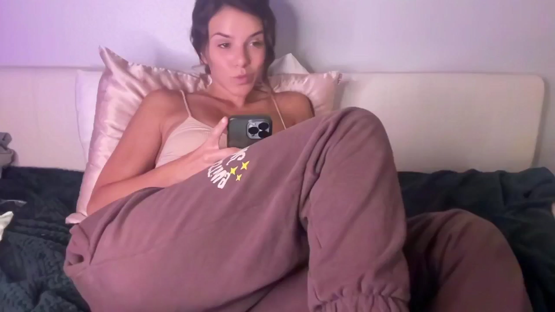 Gallery image thumbnail from AsheEllis's myfreecams stream on, 06/27/2024, 06:48 image 20 of 20