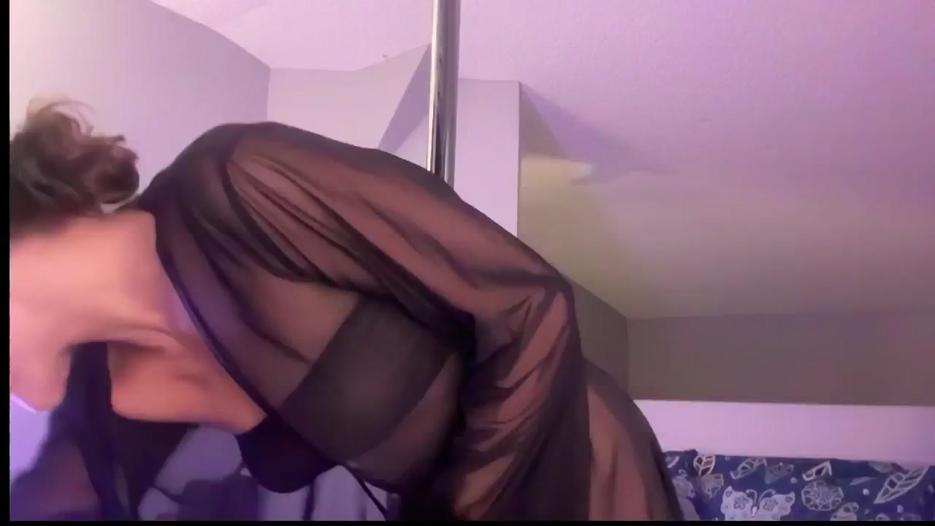 Gallery image thumbnail from AsheEllis's myfreecams stream on, 08/10/2024, 04:32 image 16 of 20