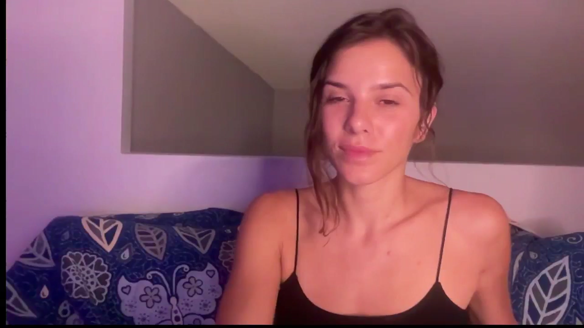 Gallery image thumbnail from AsheEllis's myfreecams stream on, 08/10/2024, 06:18 image 18 of 20