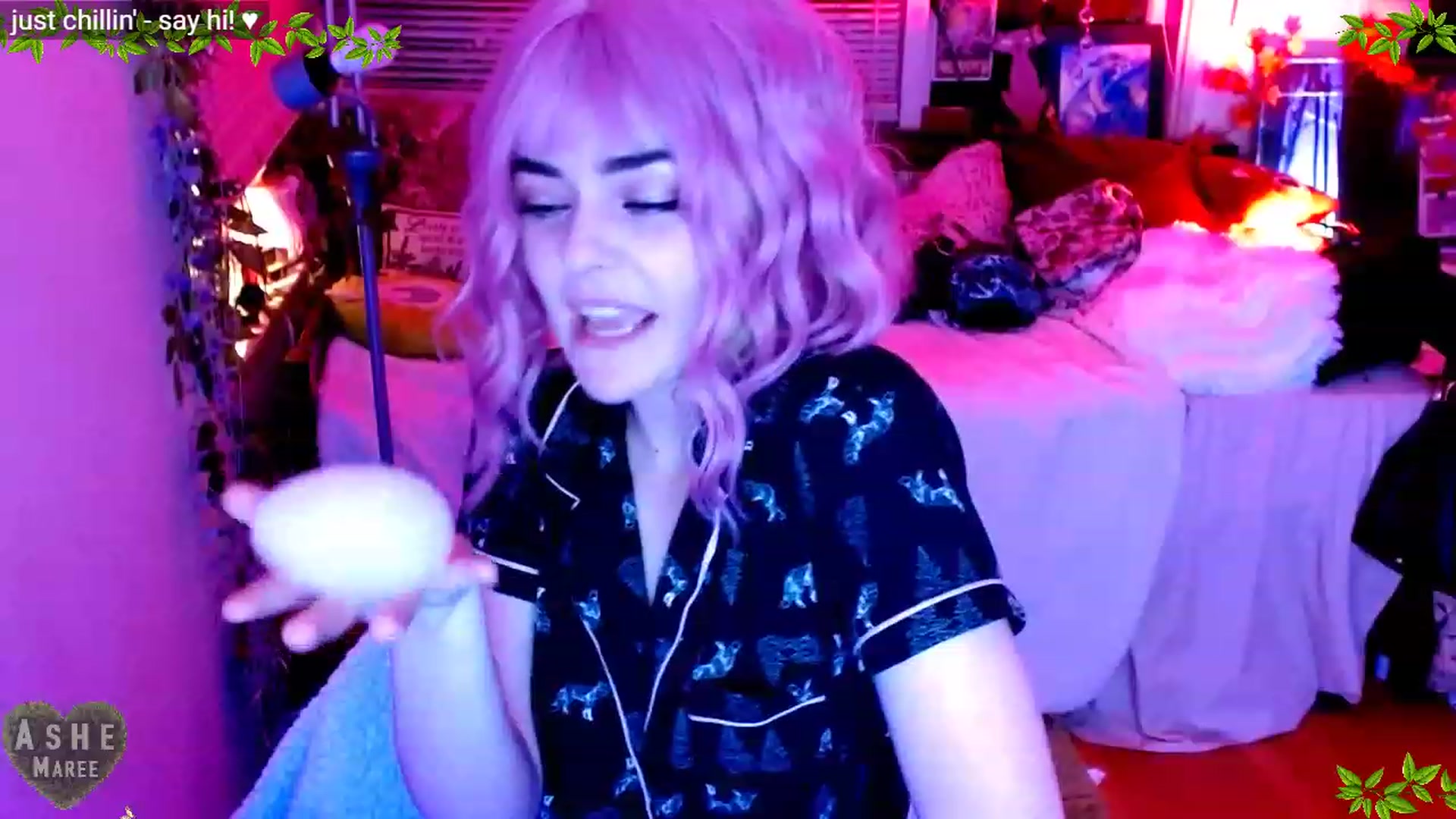 Gallery image thumbnail from Ashe_Maree's myfreecams stream on, 01/01/2023, 06:05 image 10 of 20