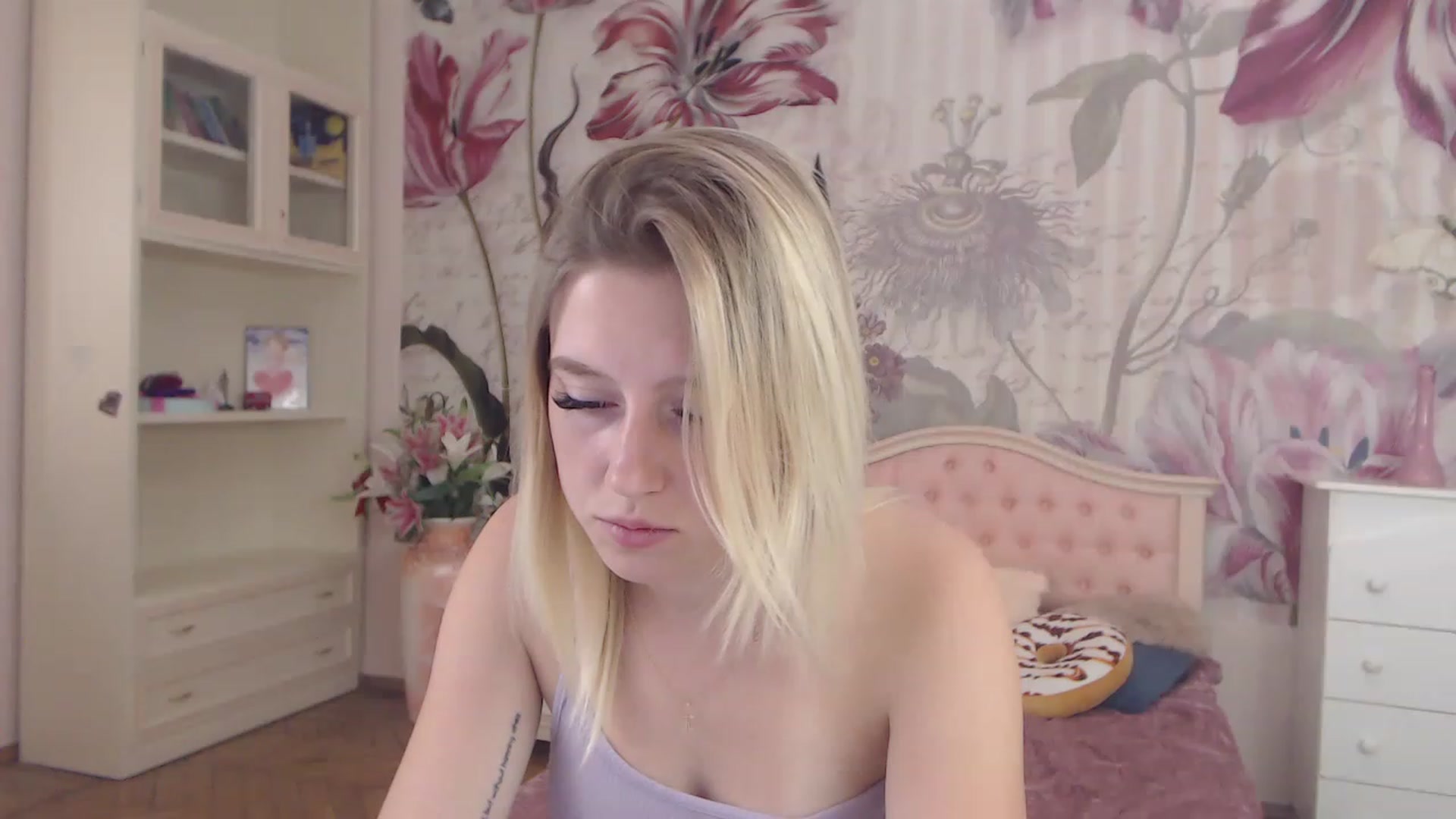 Gallery image thumbnail from AshleeSmit's myfreecams stream on, 08/29/2023, 08:55 image 18 of 20