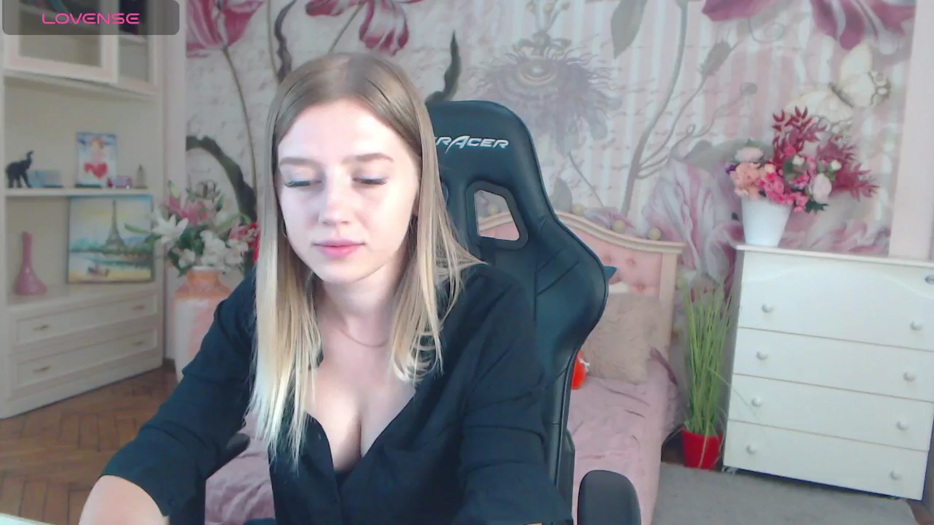 Gallery image thumbnail from AshleeSmit's myfreecams stream on, 08/07/2024, 18:35 image 8 of 20