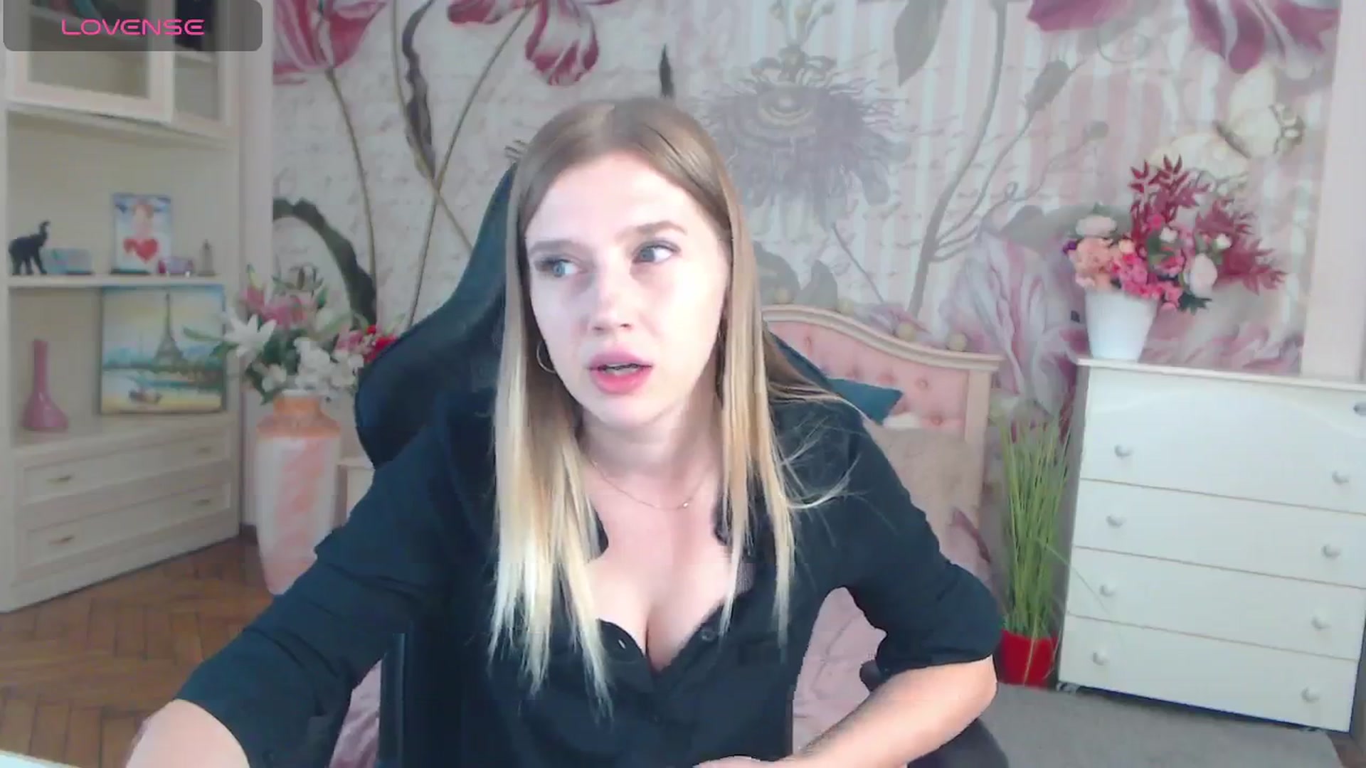 Gallery image thumbnail from AshleeSmit's myfreecams stream on, 08/07/2024, 18:35 image 4 of 20