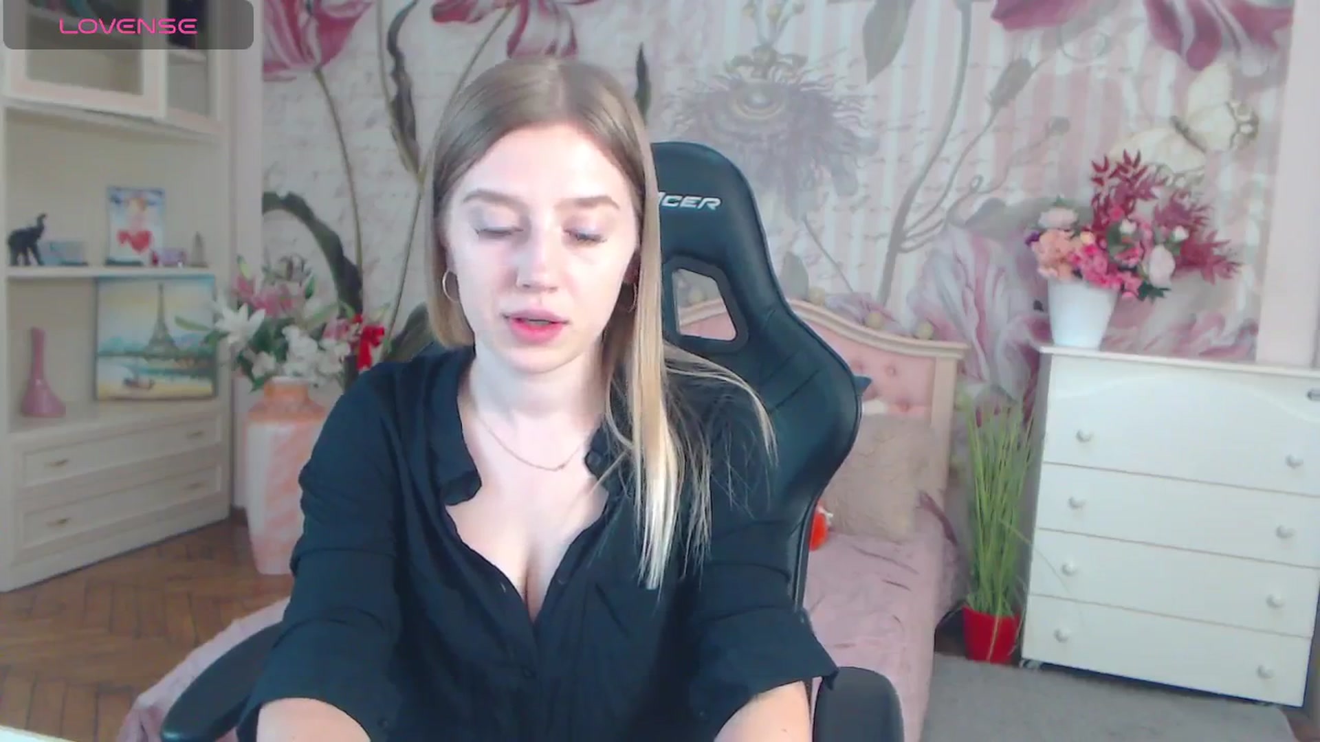Gallery image thumbnail from AshleeSmit's myfreecams stream on, 08/07/2024, 18:35 image 17 of 20