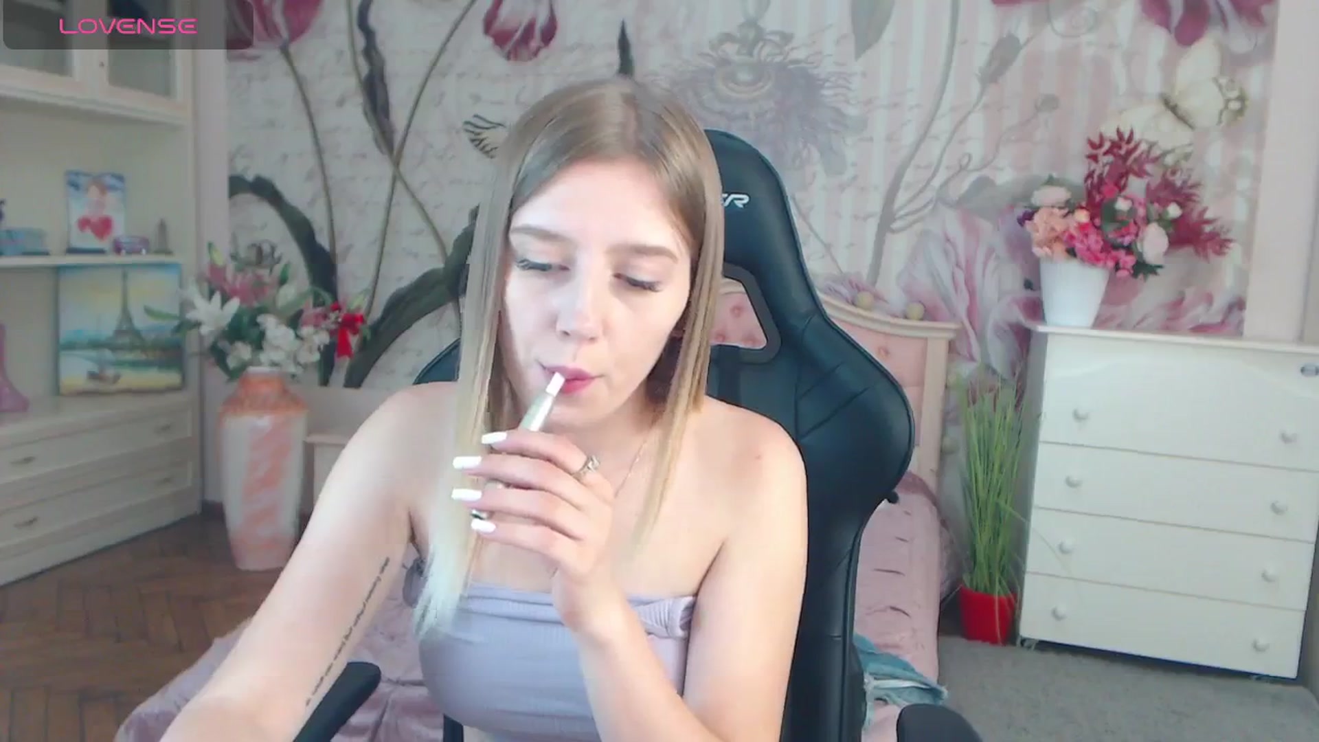 Gallery image thumbnail from AshleeSmit's myfreecams stream on, 08/10/2024, 20:45 image 11 of 20
