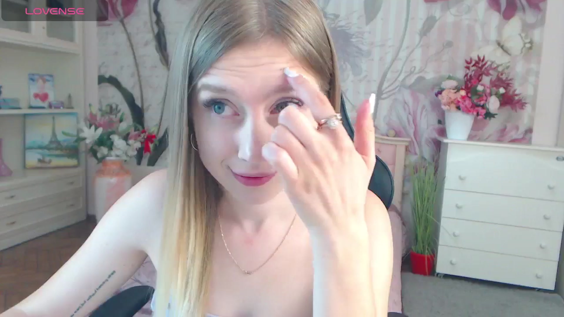Gallery image thumbnail from AshleeSmit's myfreecams stream on, 08/10/2024, 22:47 image 3 of 20