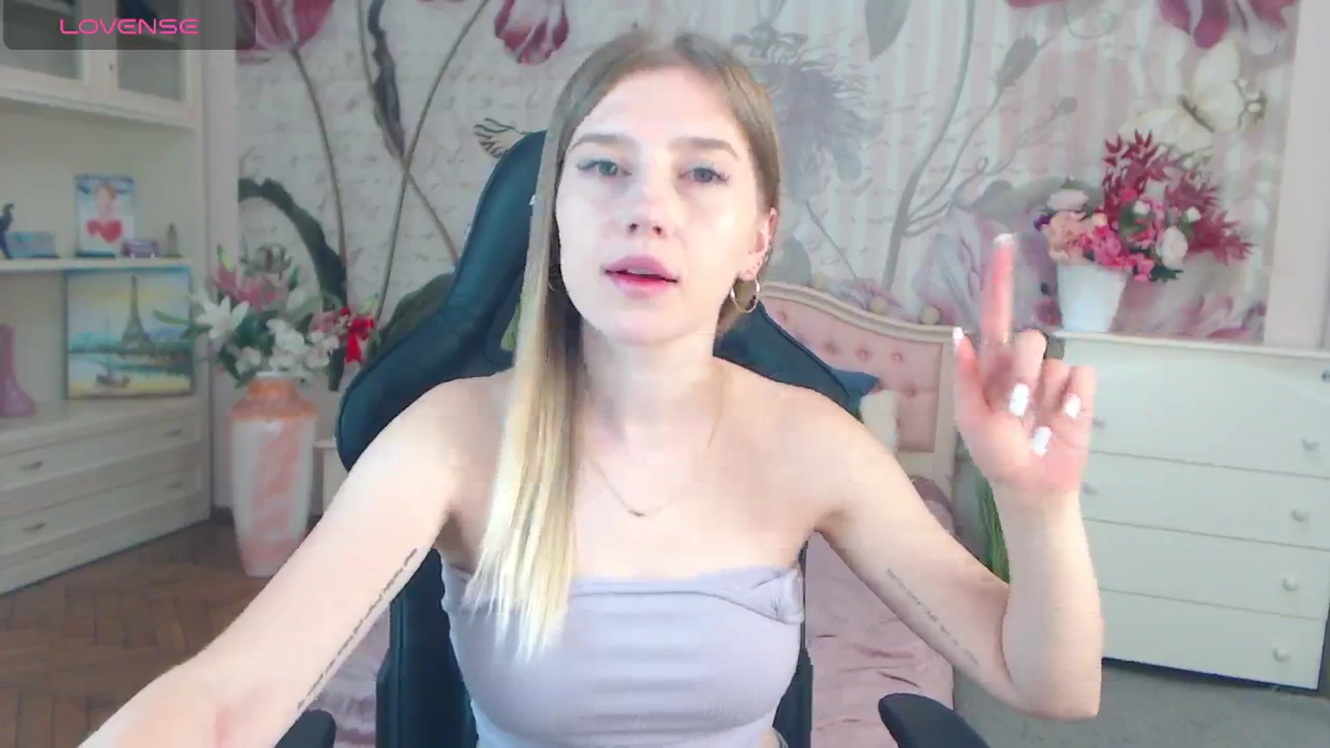 Gallery image thumbnail from AshleeSmit's myfreecams stream on, 08/10/2024, 22:47 image 6 of 20