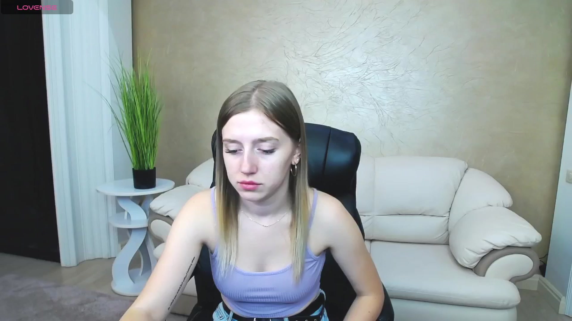 Gallery image thumbnail from AshleeSmit's myfreecams stream on, 08/13/2024, 15:54 image 15 of 20