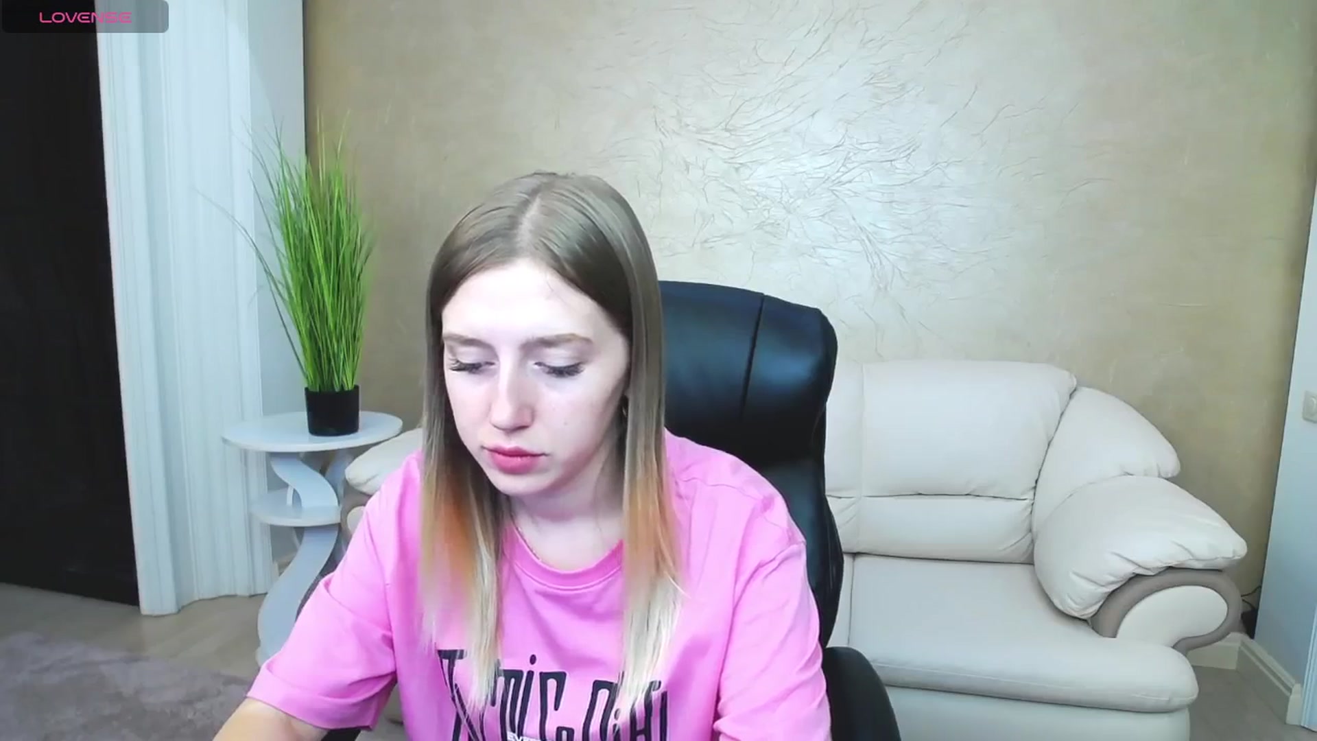 Gallery image thumbnail from AshleeSmit's myfreecams stream on, 08/13/2024, 15:54 image 4 of 20