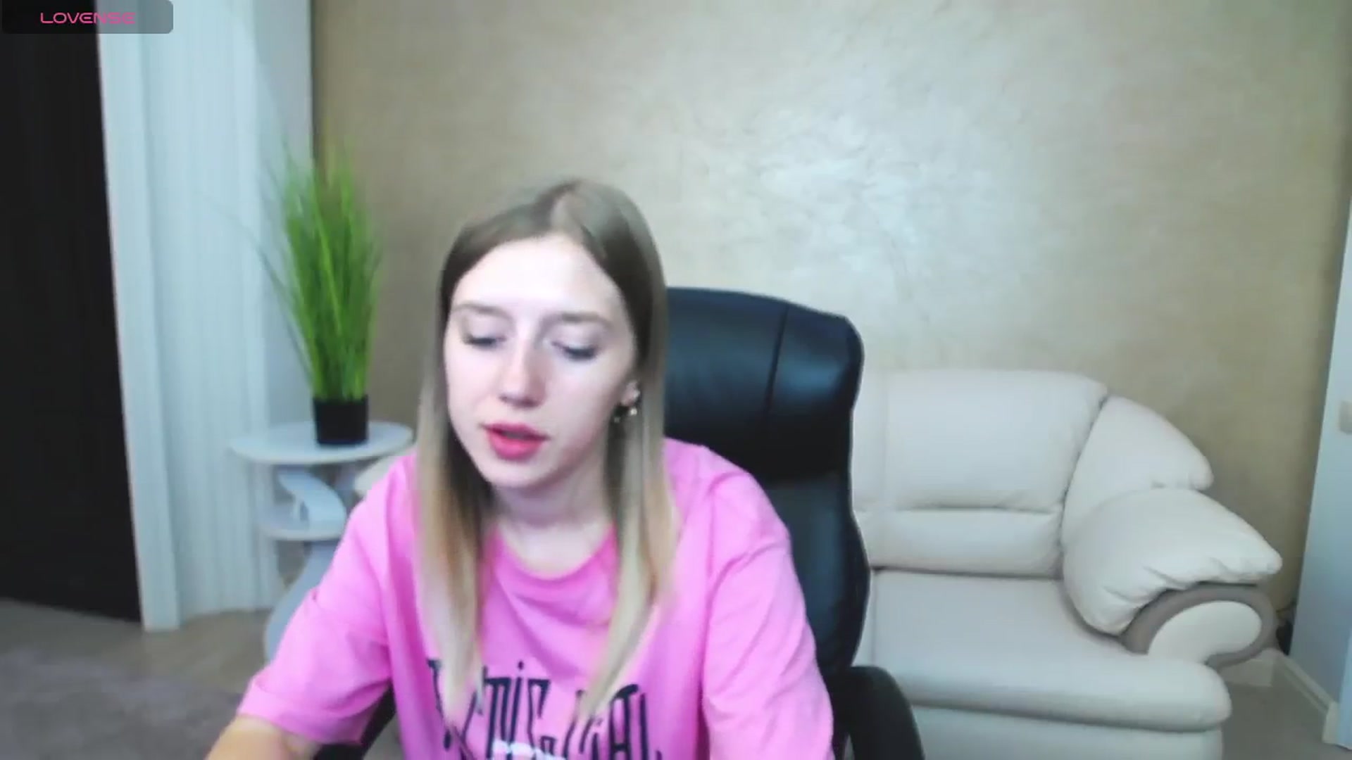 Gallery image thumbnail from AshleeSmit's myfreecams stream on, 08/13/2024, 15:54 image 2 of 20