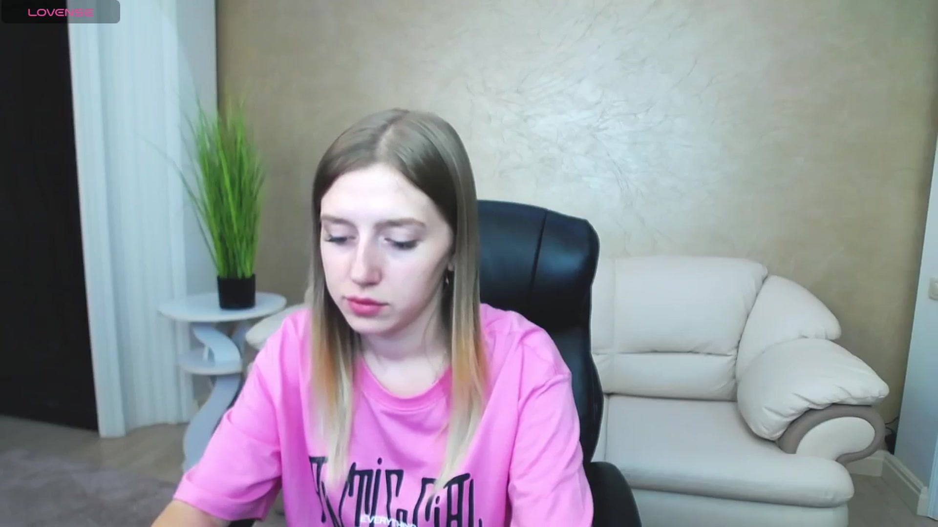 Gallery image thumbnail from AshleeSmit's myfreecams stream on, 08/13/2024, 15:54 image 3 of 20