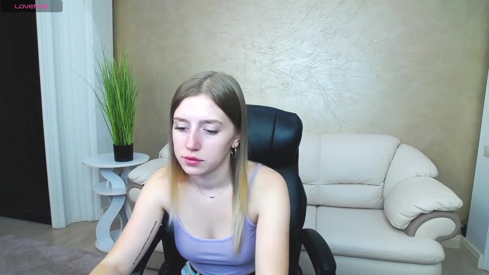 Gallery image thumbnail from AshleeSmit's myfreecams stream on, 08/13/2024, 15:54 image 11 of 20