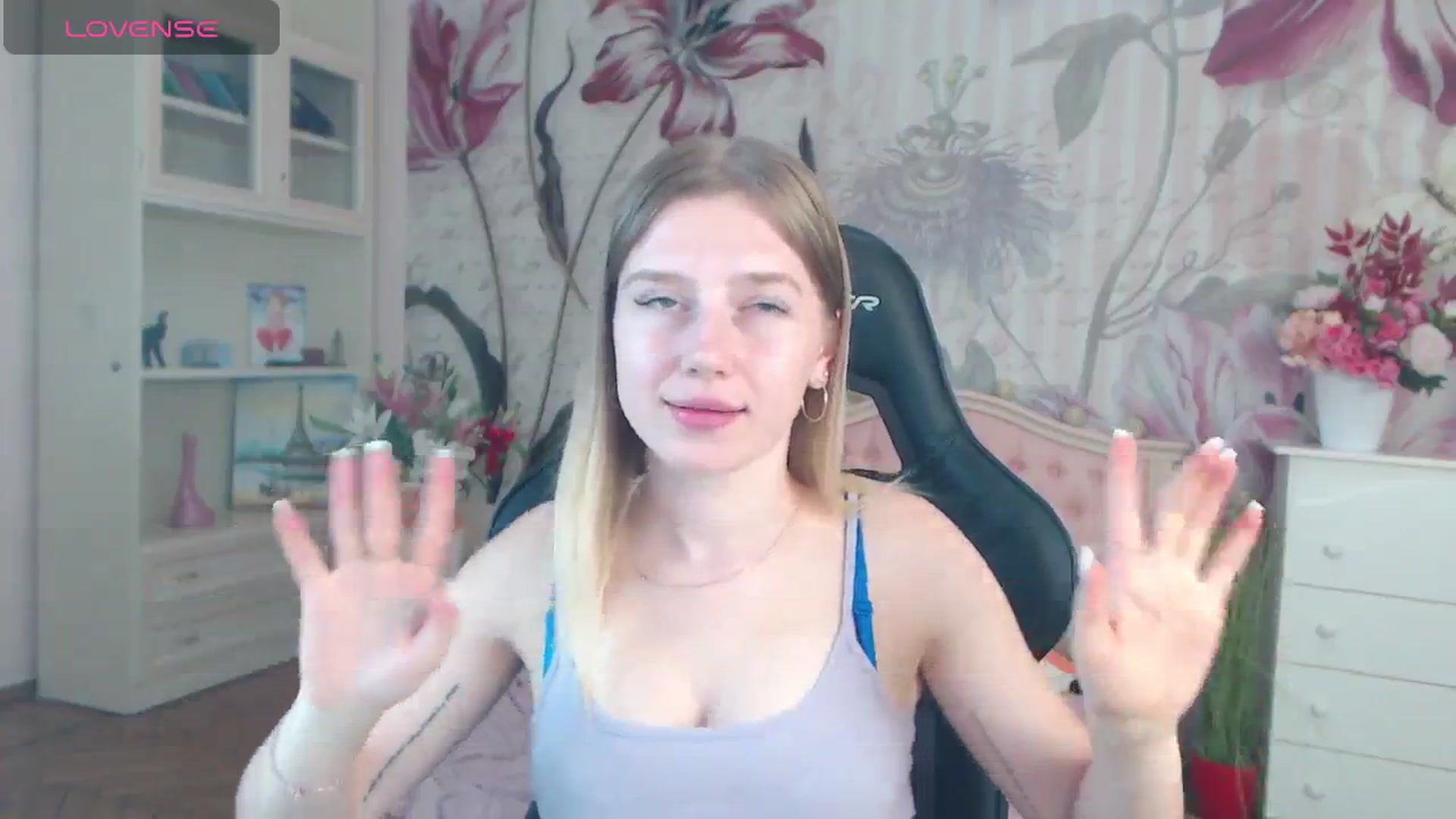 Gallery image thumbnail from AshleeSmit's myfreecams stream on, 08/14/2024, 20:36 image 4 of 20